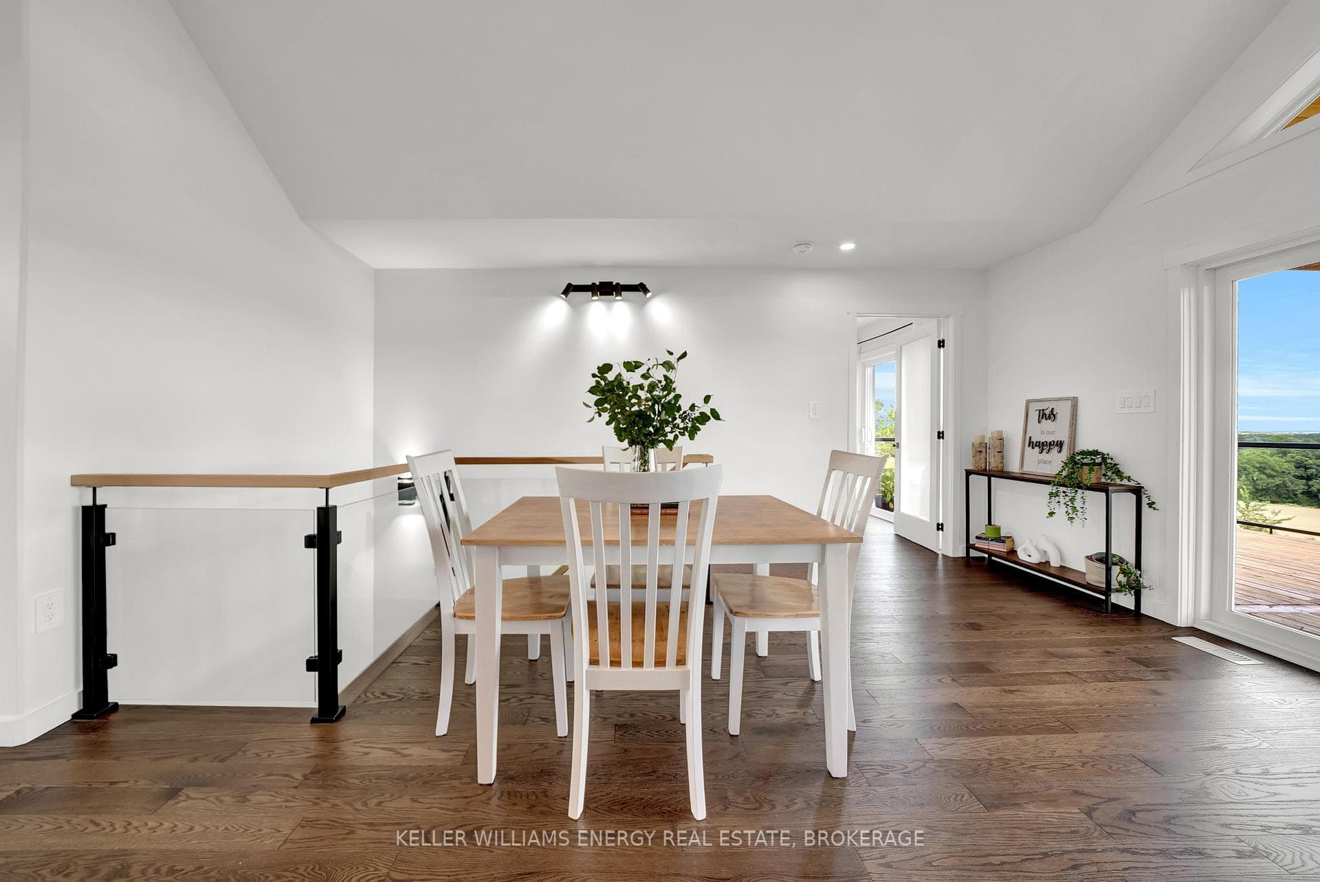 266 Catchmore Road photo 13