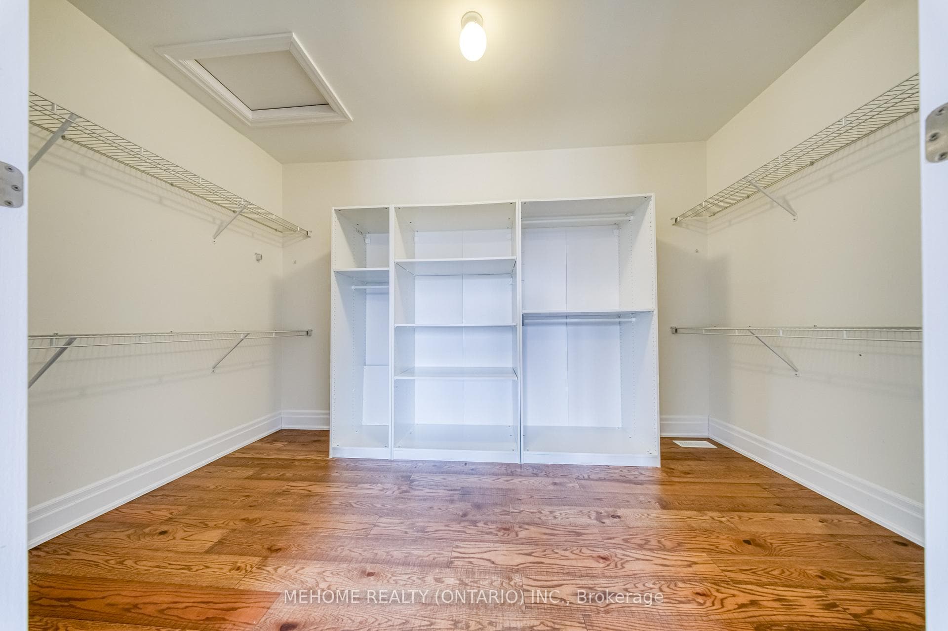 51 Bridgepointe Court photo 20