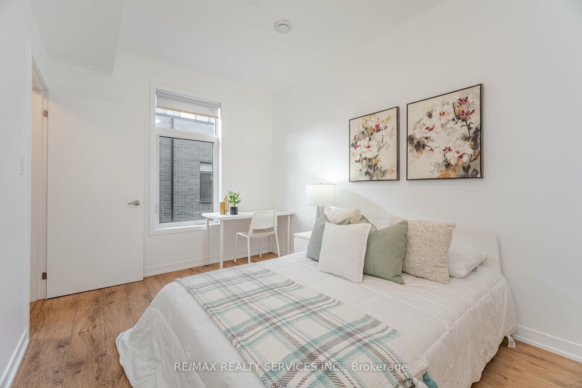 1720 Simcoe Street Unit 31 photo 11