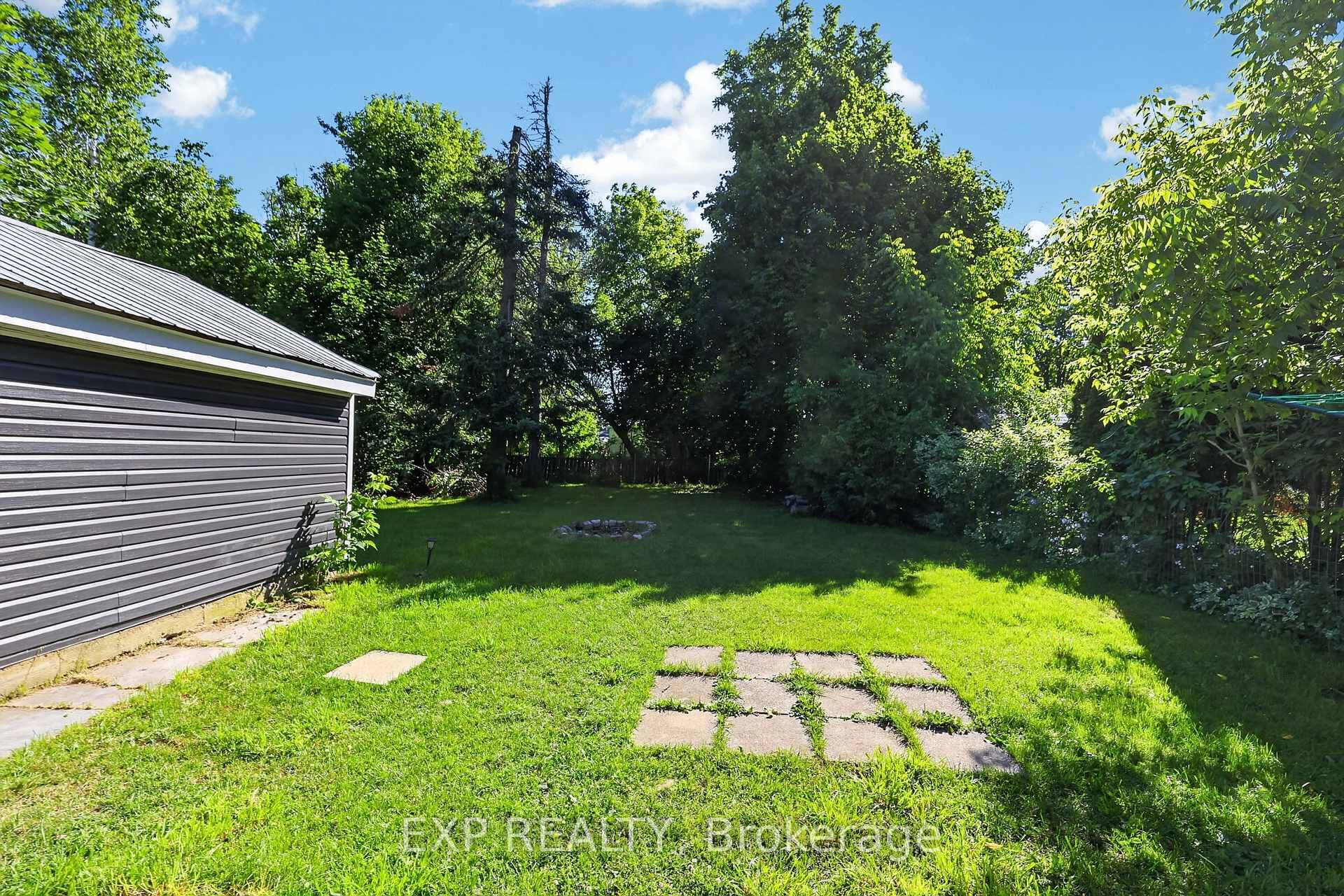 370 Gill Street photo 24