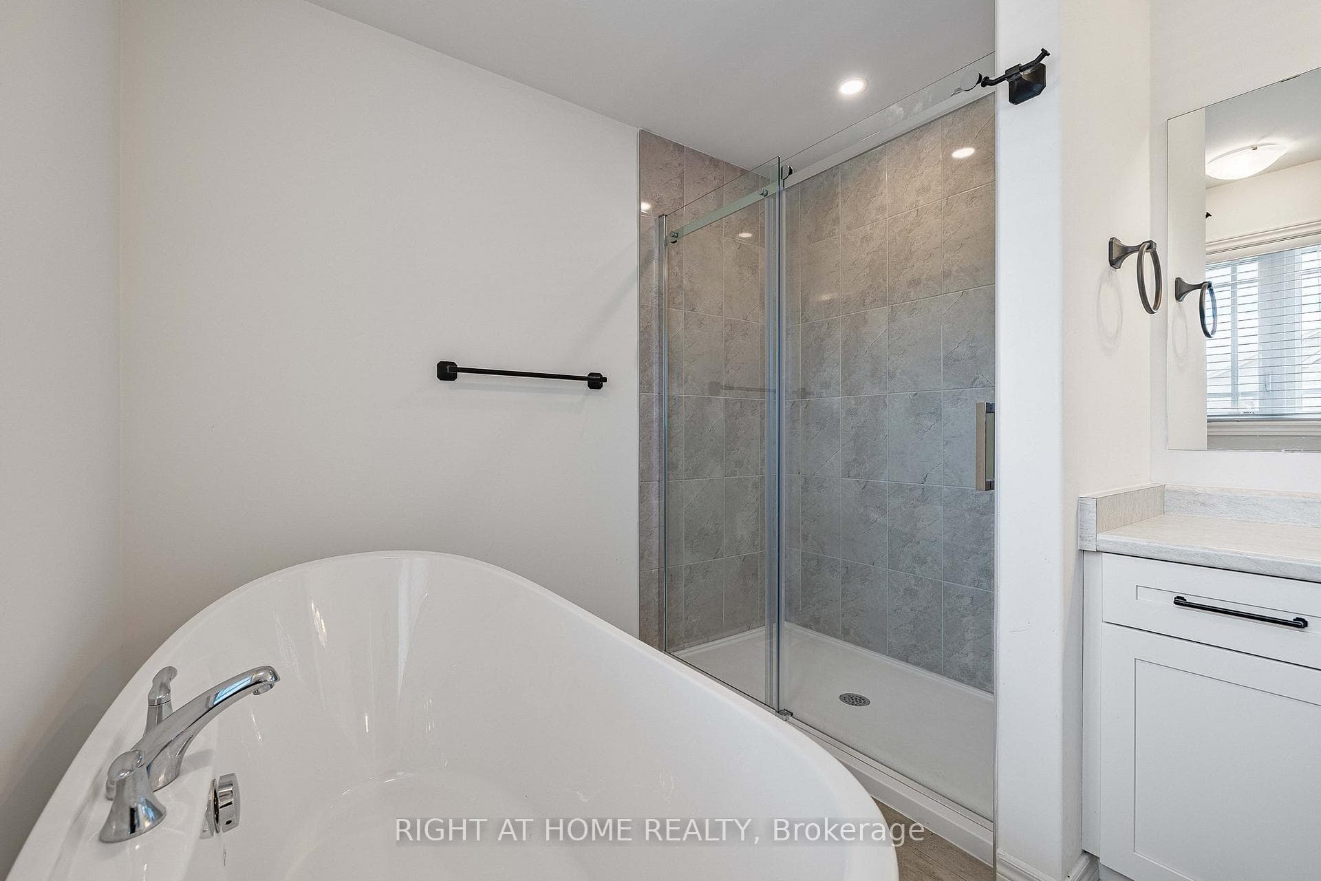 39 Maidens Crescent photo 24