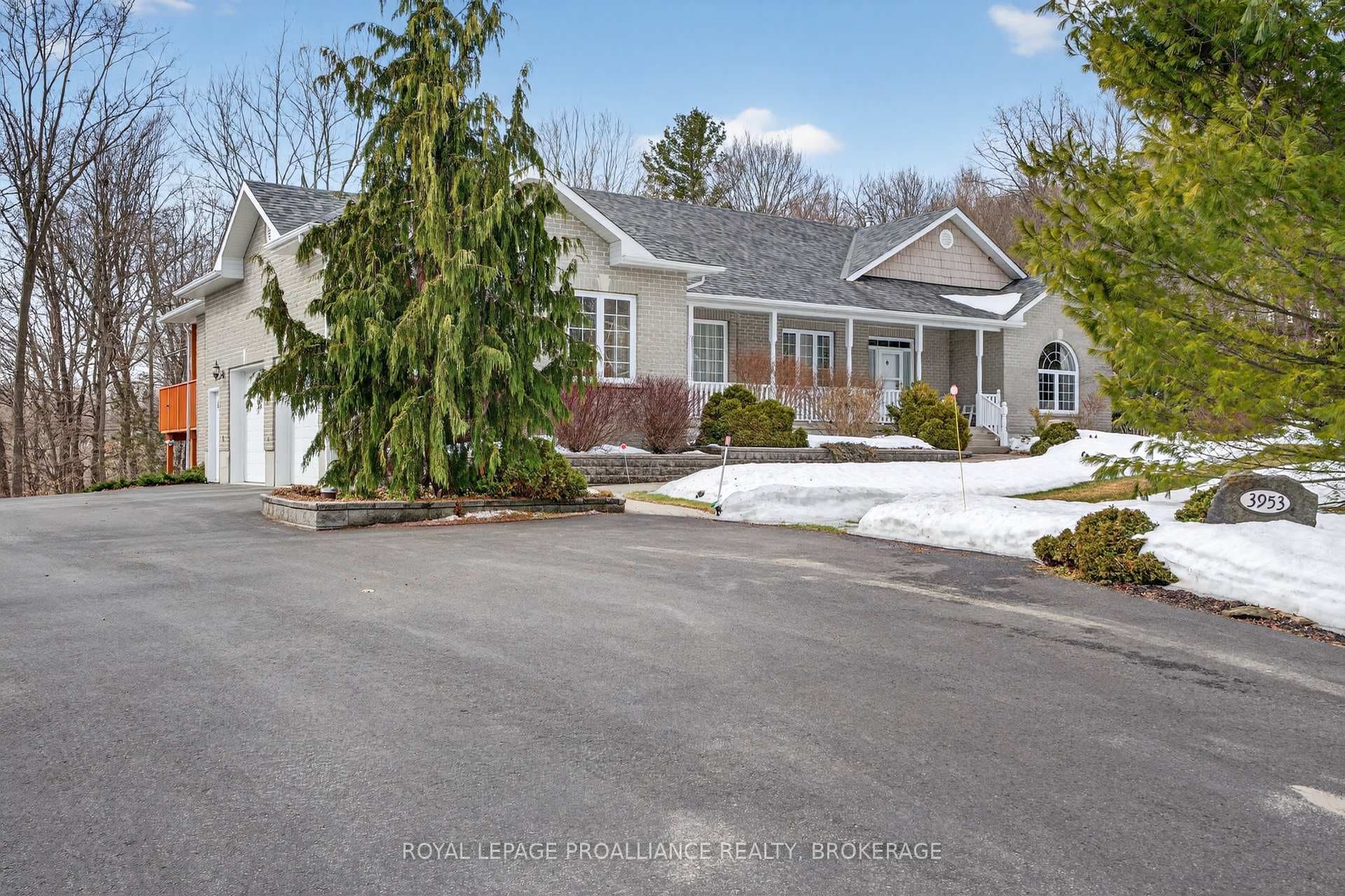 3953 Middle Woodland Drive photo 5