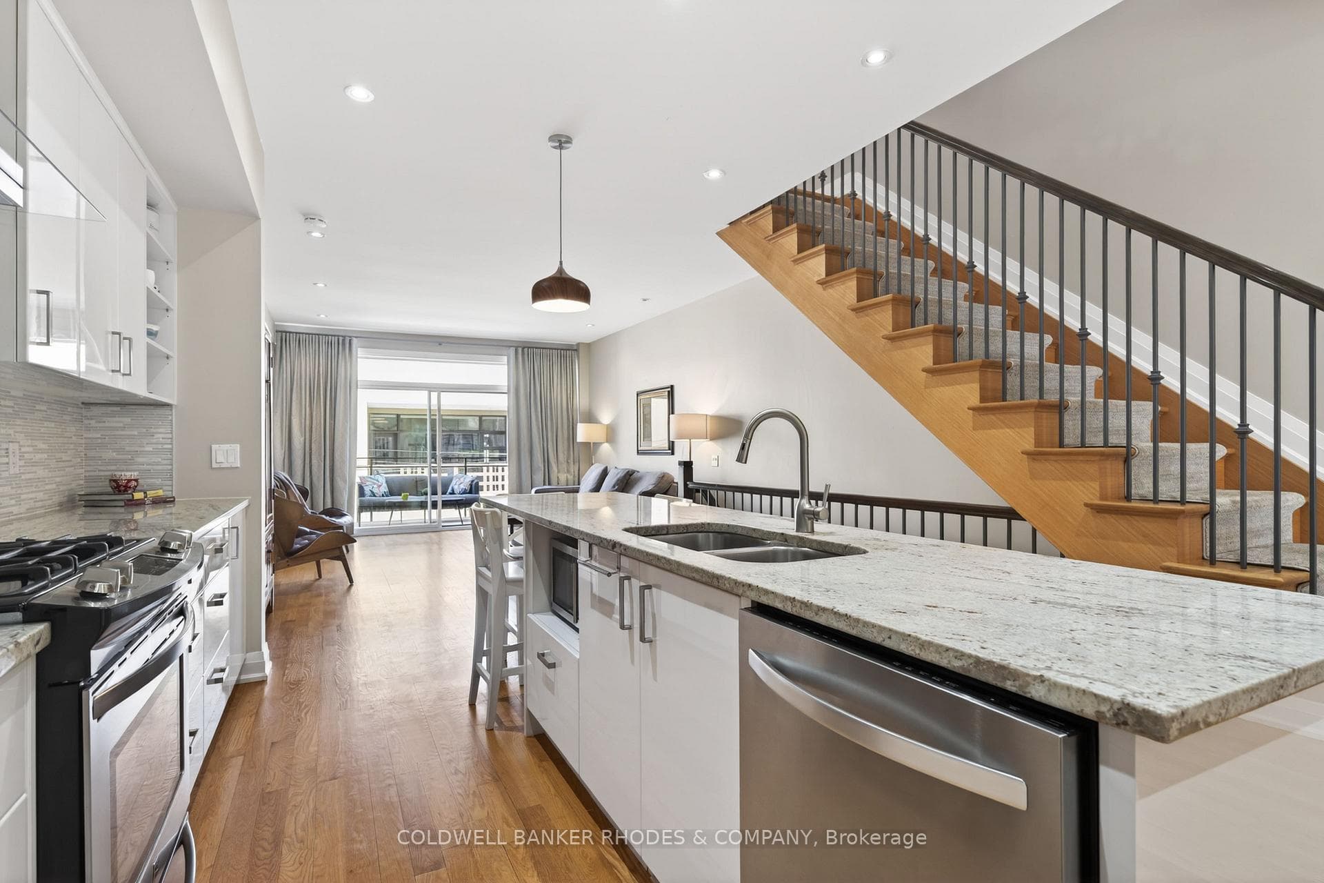 213 Ivy Crescent Unit A photo 14
