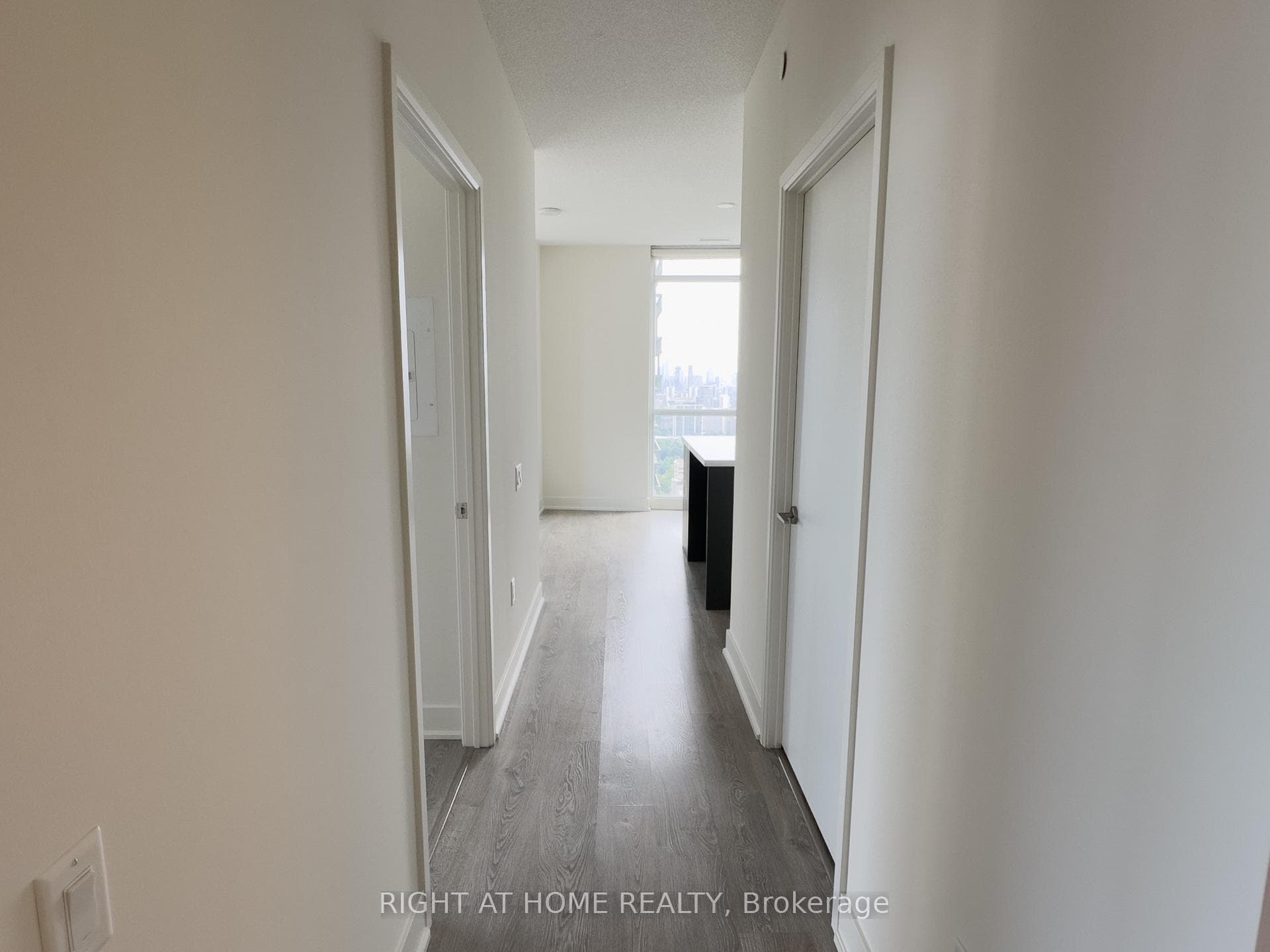 30 Roehampton Avenue Unit 3208 photo 12