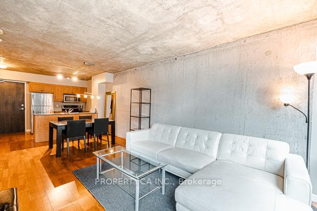 22 Wellesley Street Unit 807 photo 12