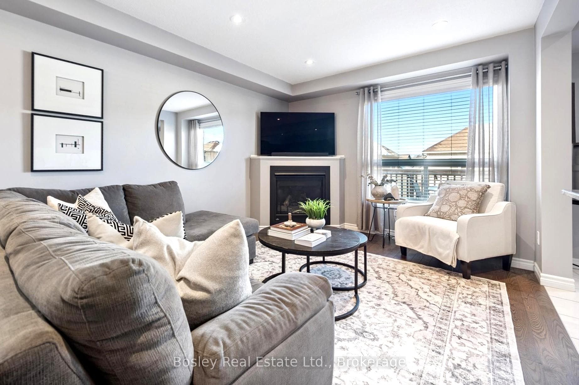 32 Jeffrey Drive photo 8