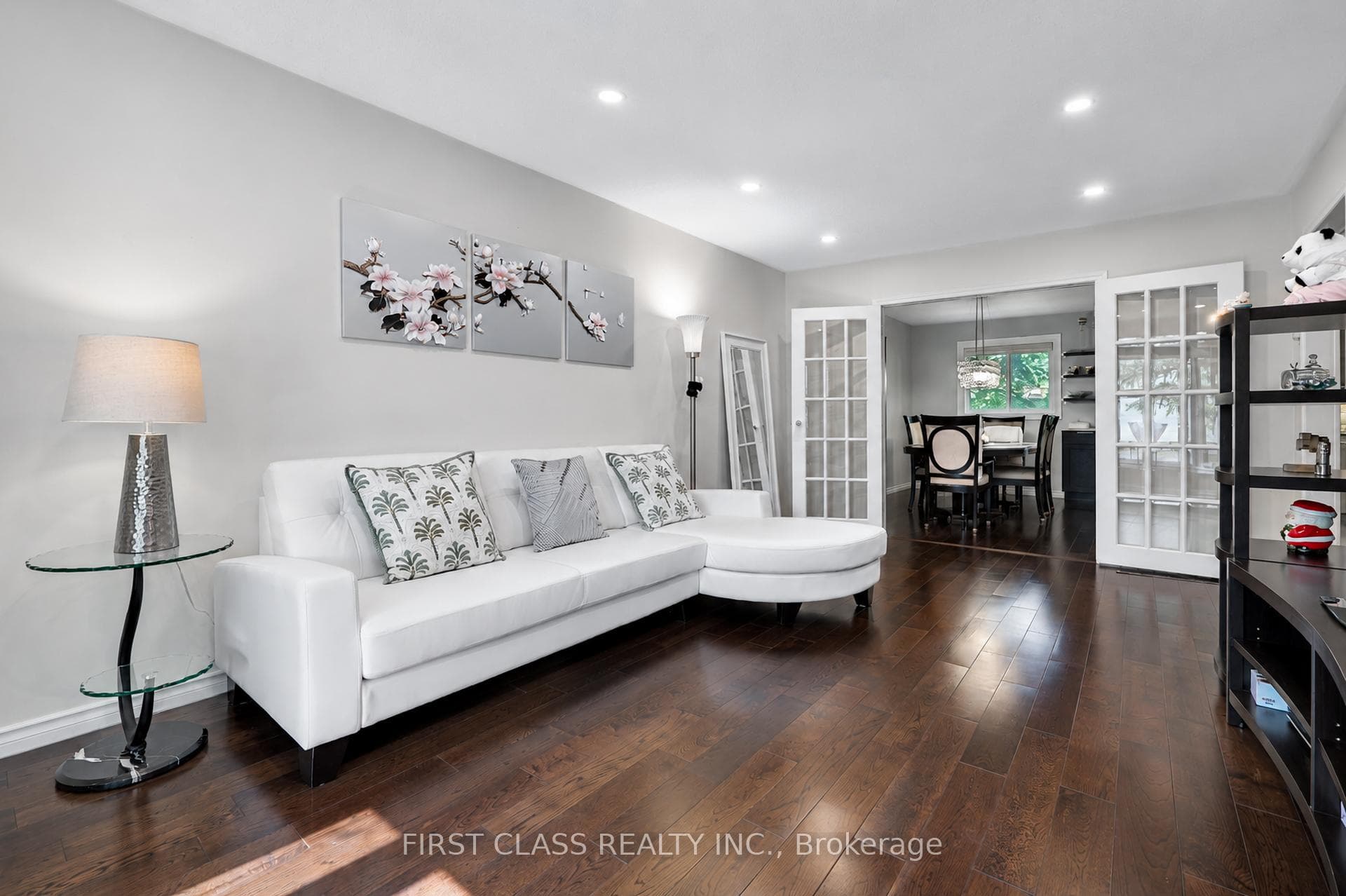 202 Royal Orchard Boulevard photo 12