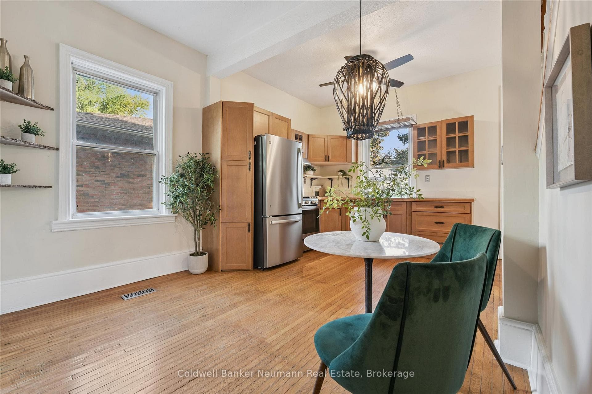 257 Metcalfe Street photo 9