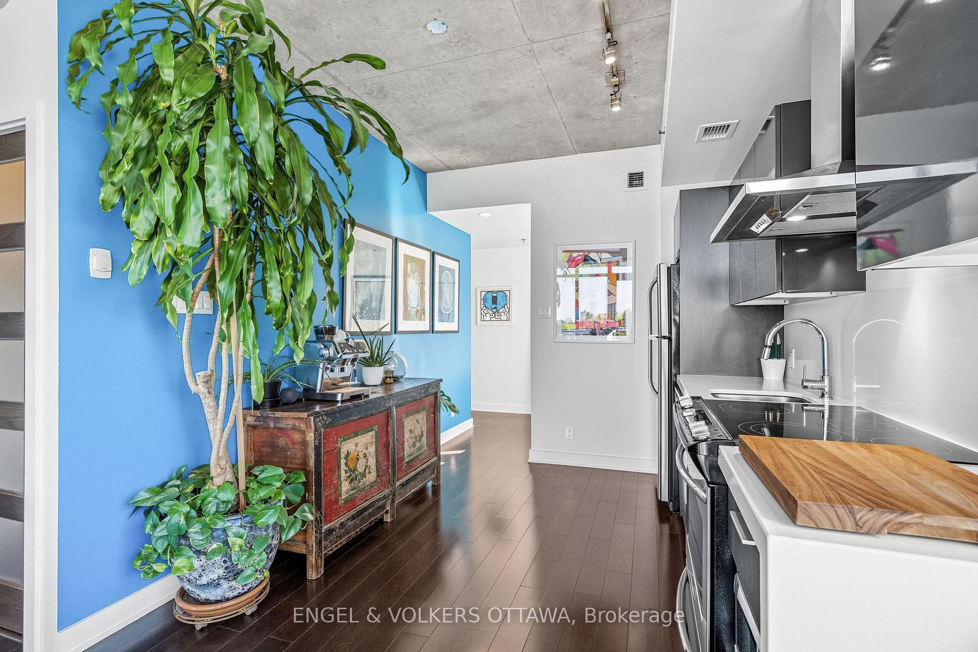 360 Mcleod Street Unit 603 photo 6