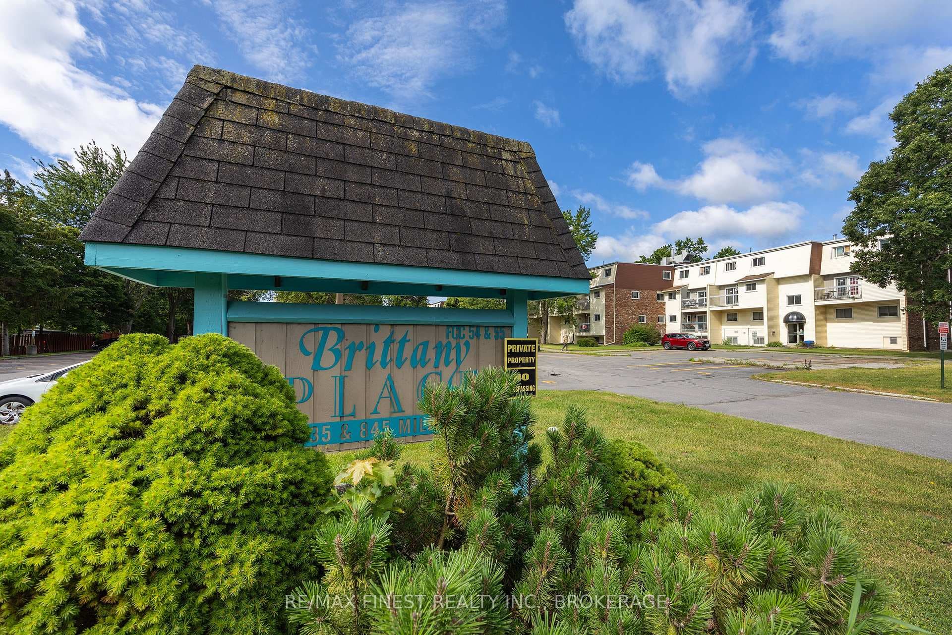 845 Milford Drive Unit 301 photo 3