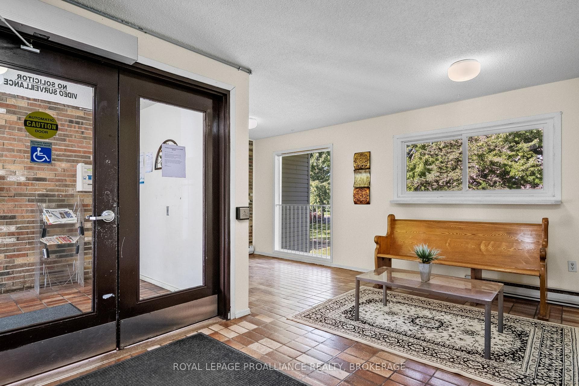 1010 PEMBRIDGE Crescent Unit 312 photo 9
