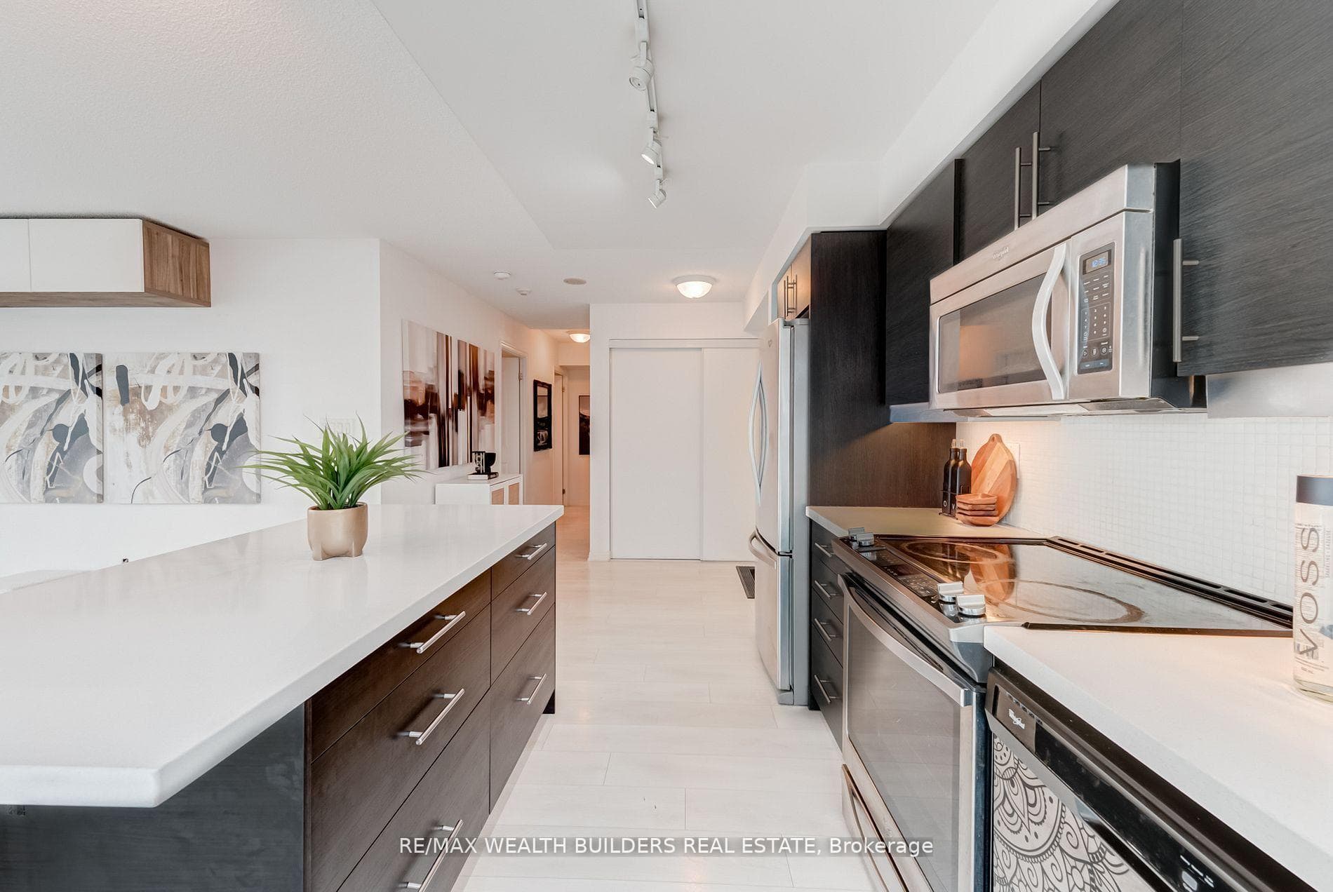 400 Adelaide Street Unit 2322 photo 7