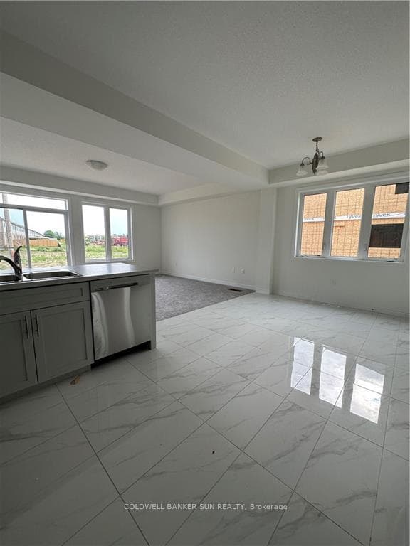 46 Zoe Lane photo 13