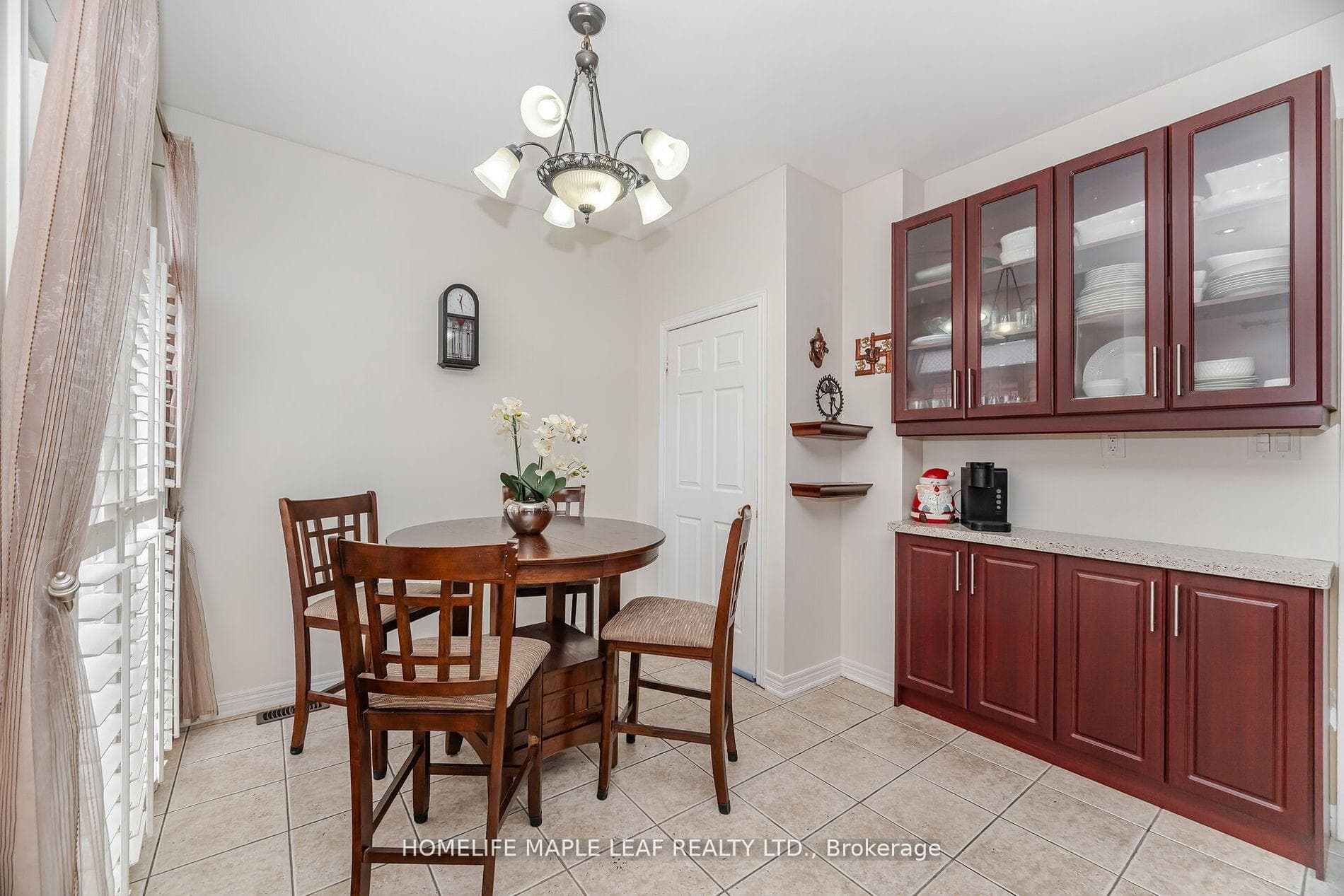 17 Eaglefield Gate photo 17