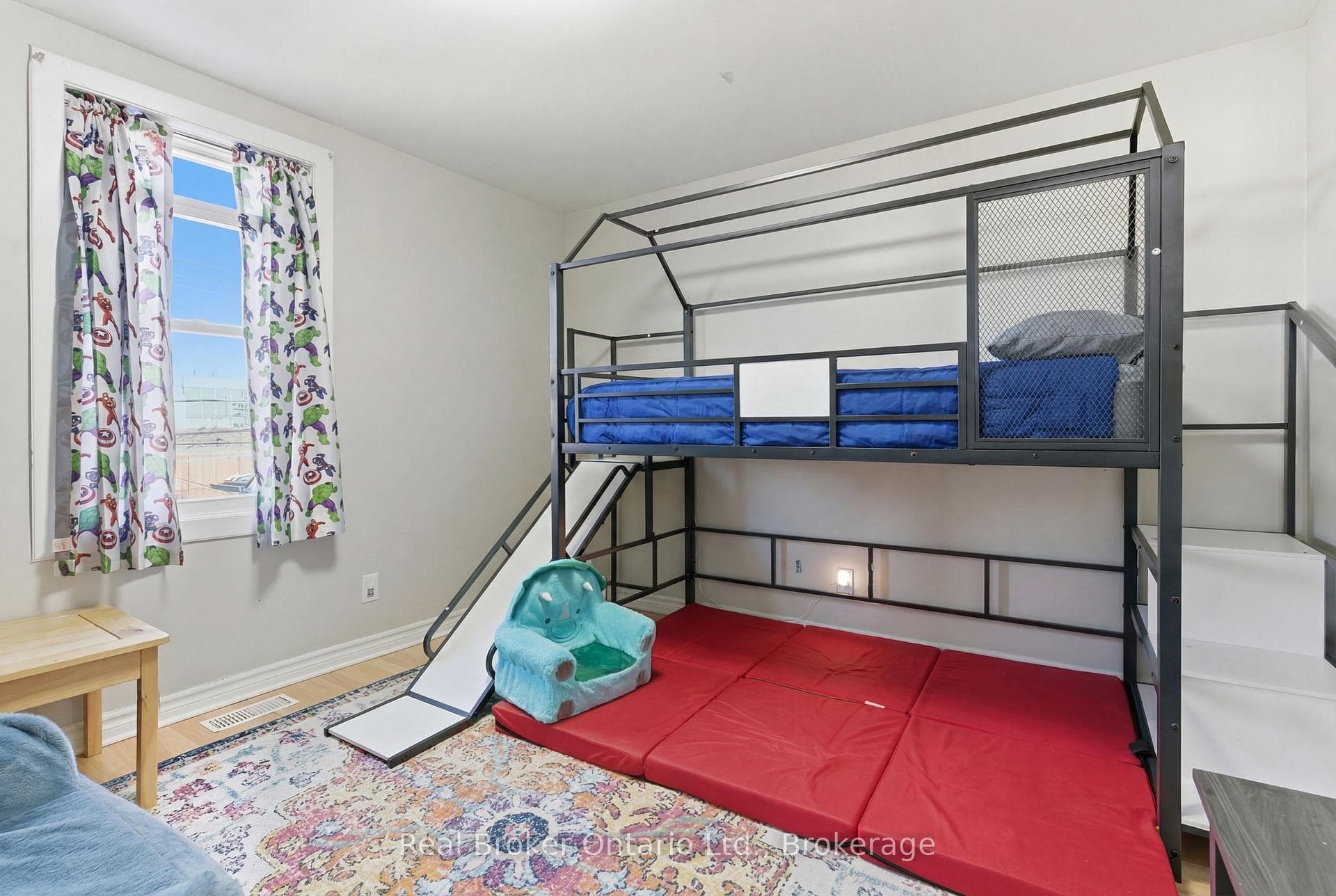 154 Niagara Falls Road photo 24