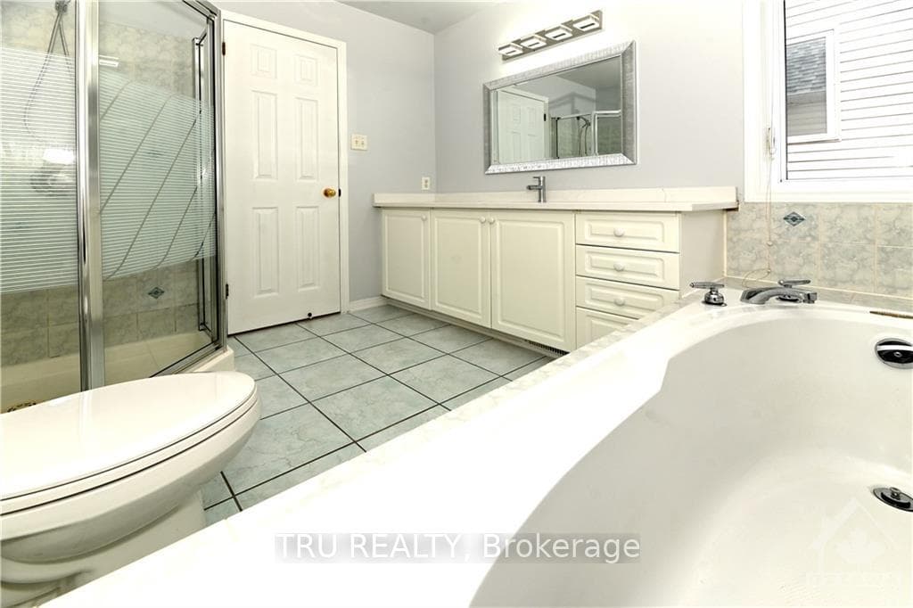 4 KEIGHLEY Circle photo 23