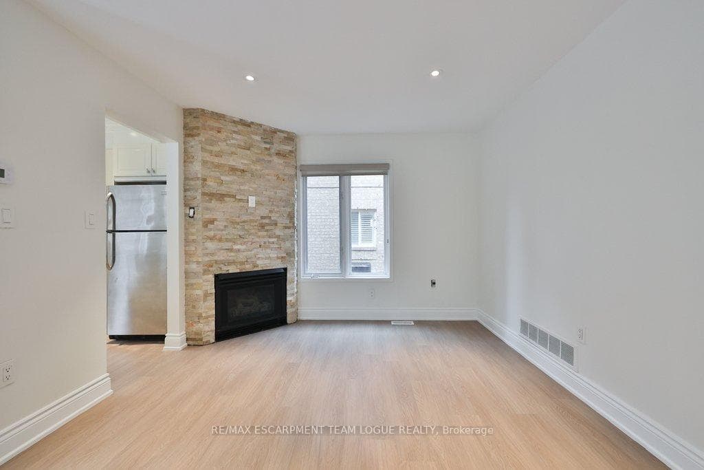 1150 Skyview Drive Unit 91 photo 9