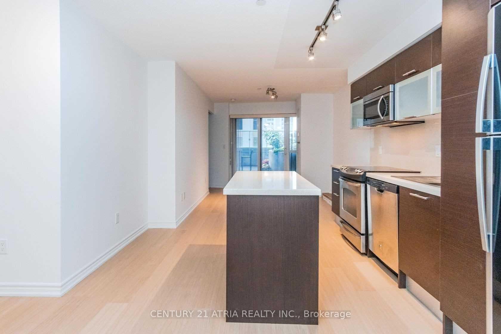 386 Yonge Street Unit 3504 photo 17