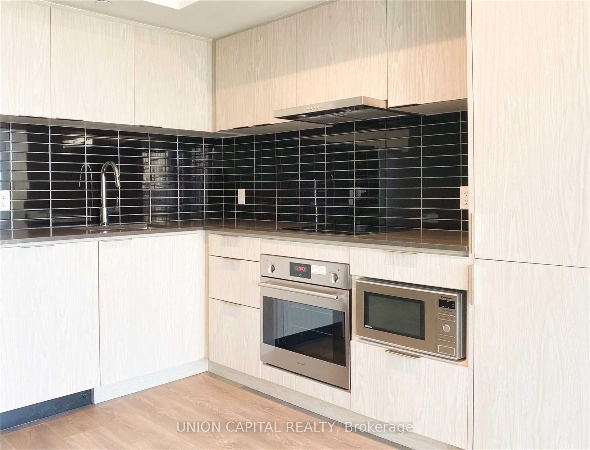 60 Shuter Street Unit PH112 photo 5