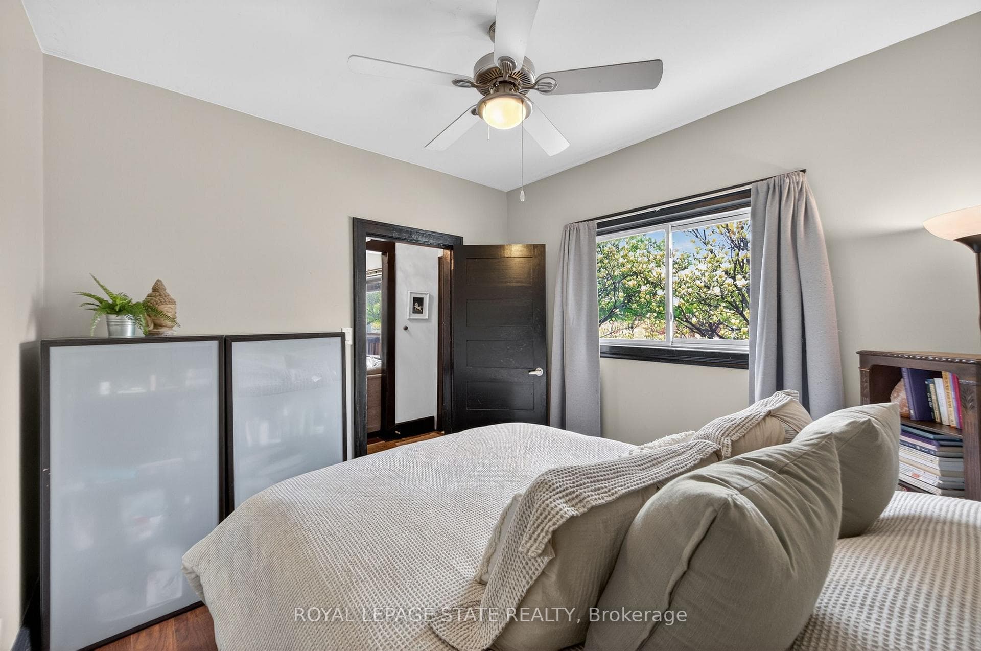 147 Strachan Street photo 10