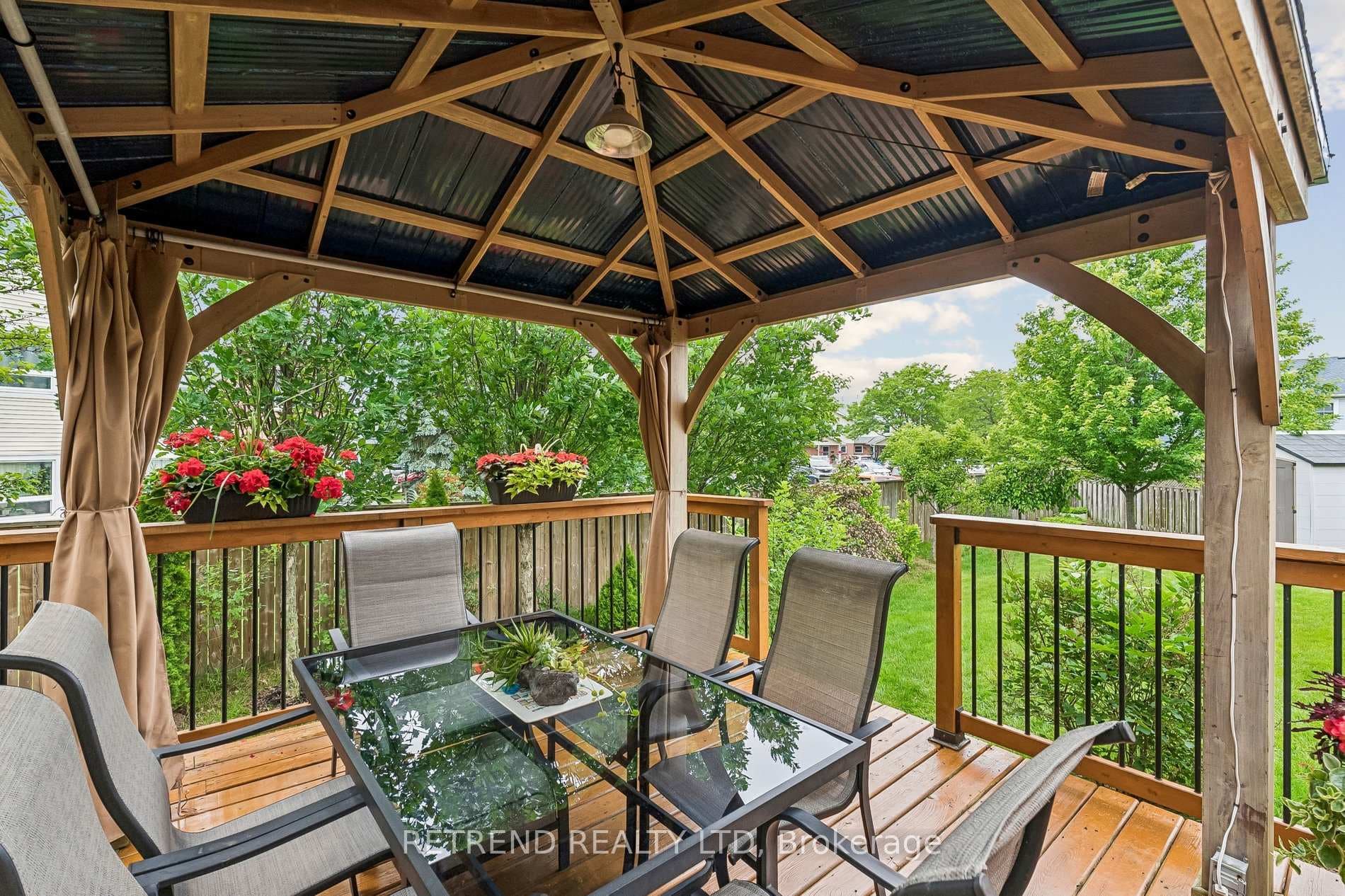 73 Videl Crescent photo 45