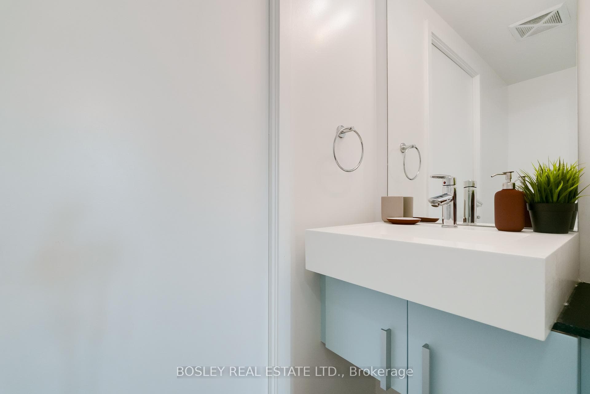 38 Dan Leckie Way Unit 316 photo 22