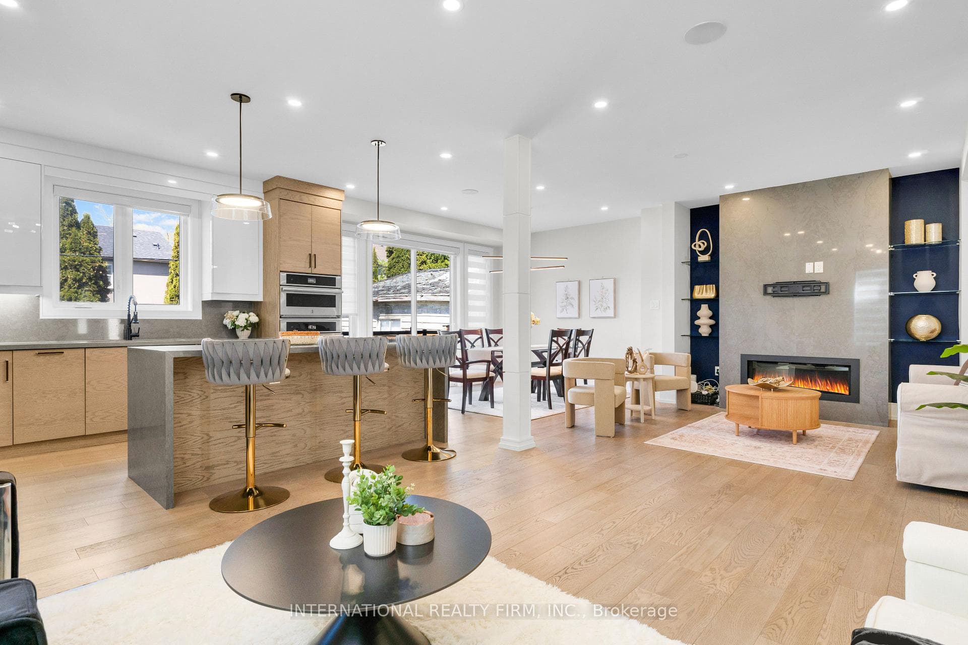 46 Sunnypoint Crescent photo 8