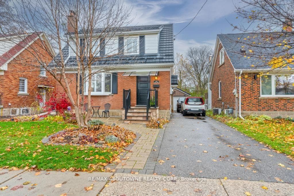 106 ELLIOTT Street photo 1