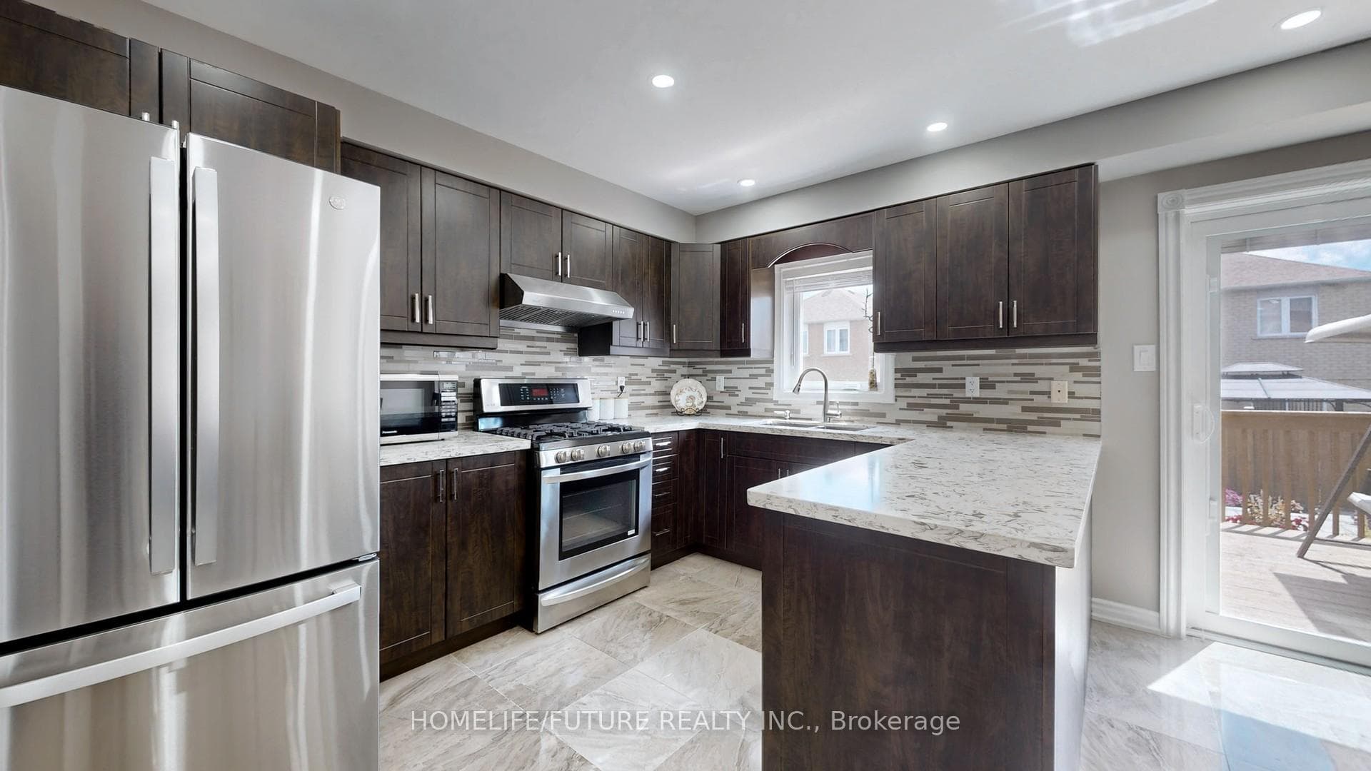 124 Tara Crescent photo 9