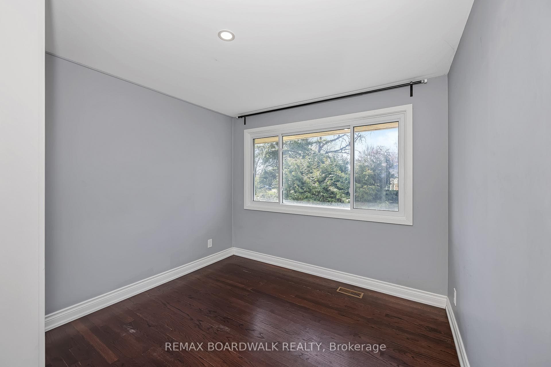 956 Garwood Avenue photo 16