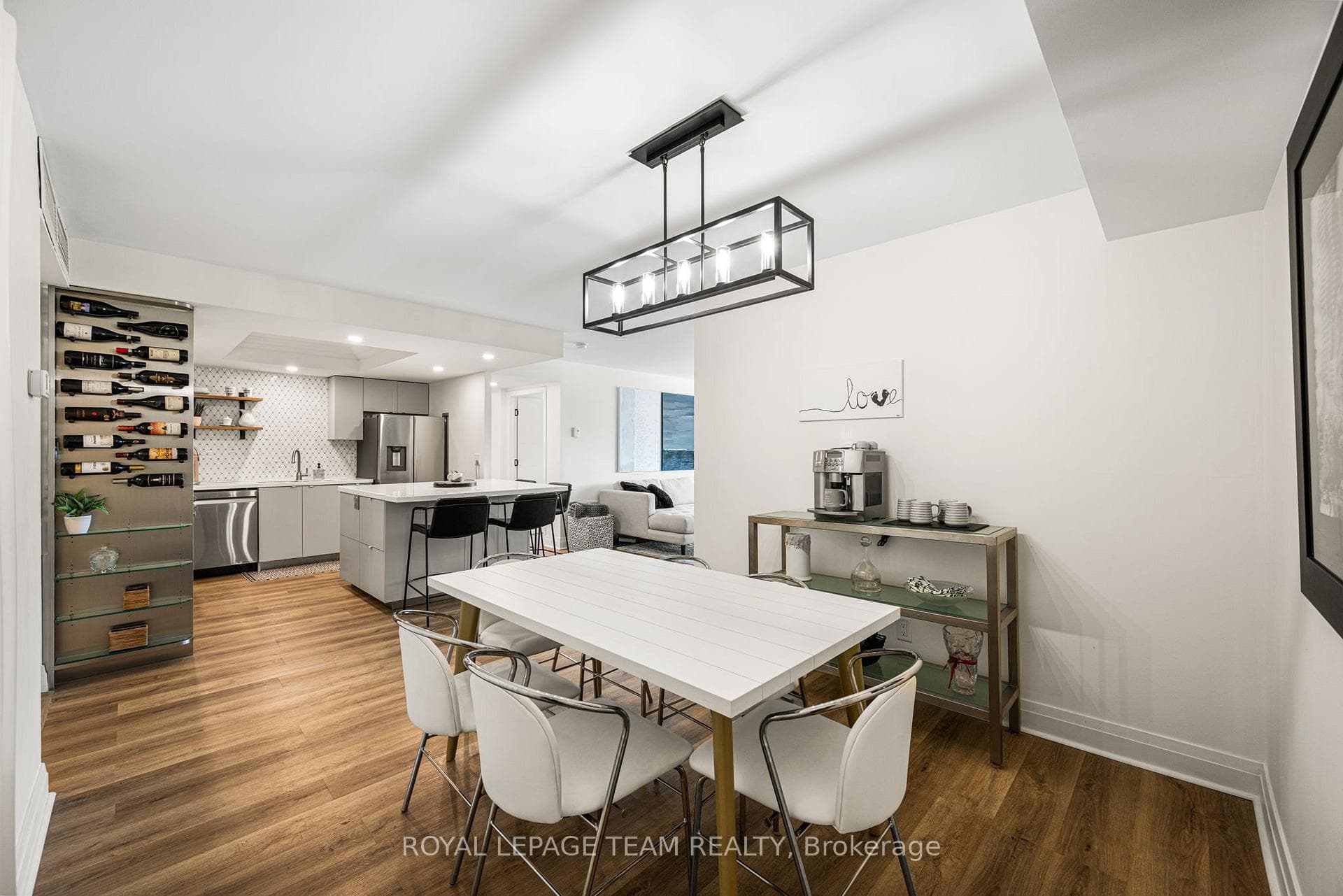 1510 Riverside Drive Unit 401 photo 11