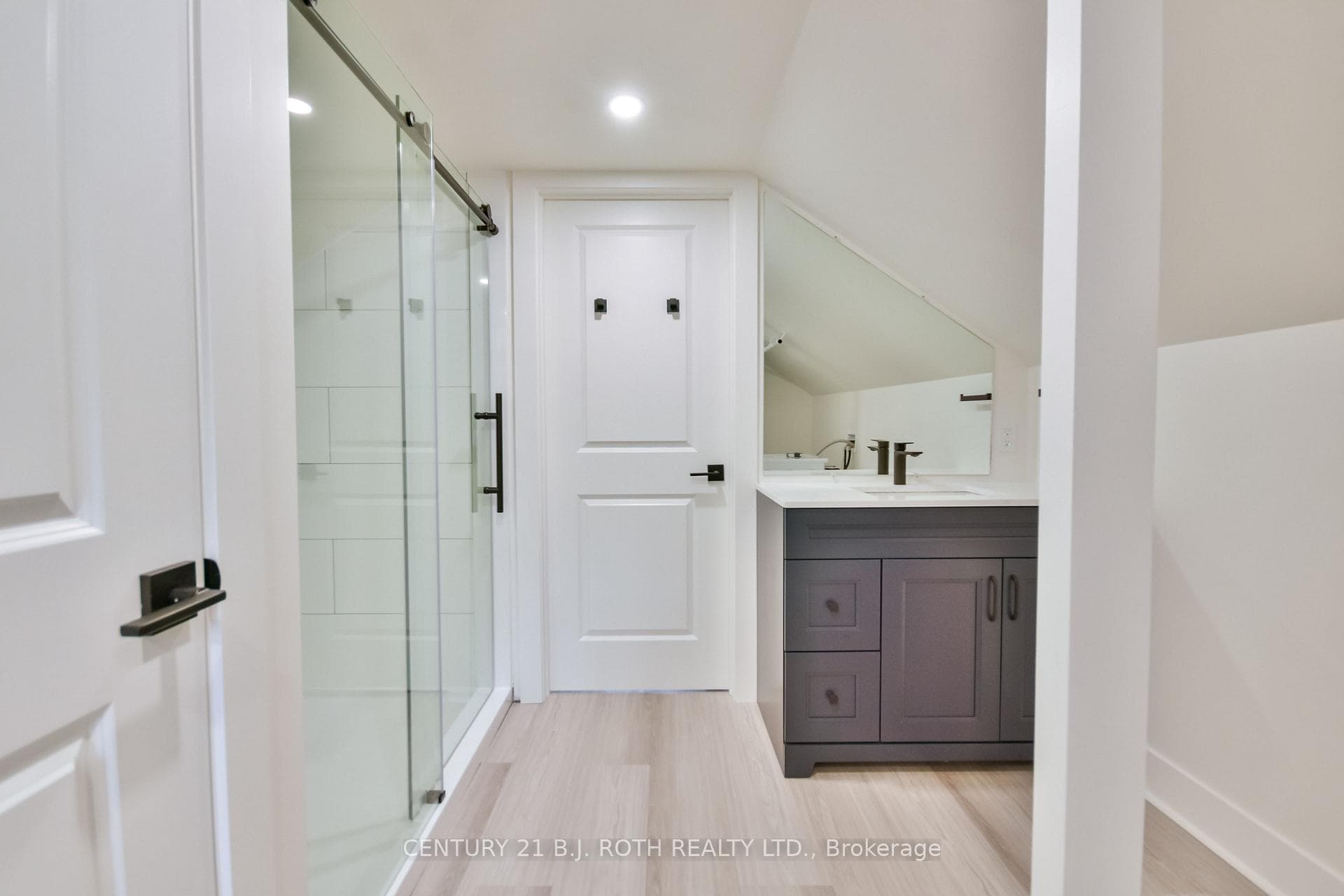 10 Slalom Drive Unit Suite photo 11