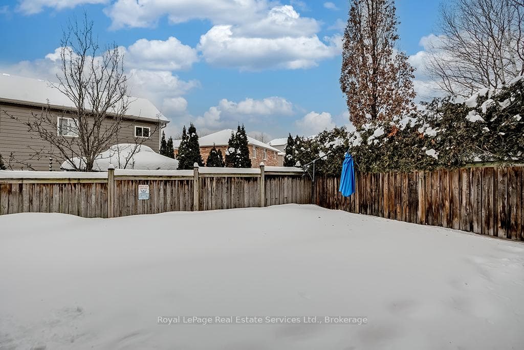 59 Livingstone Drive photo 44