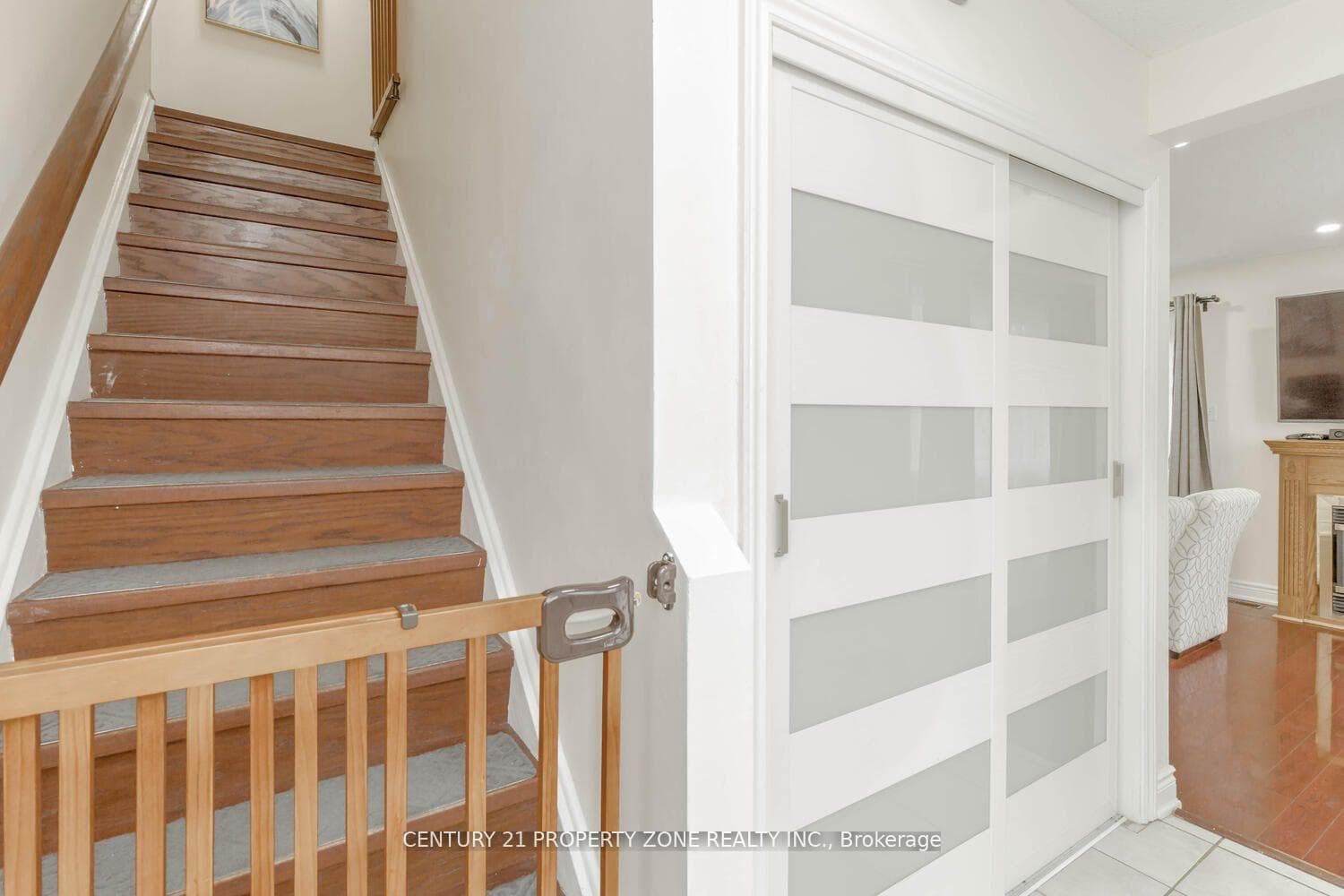 9 Glencairn Square photo 6