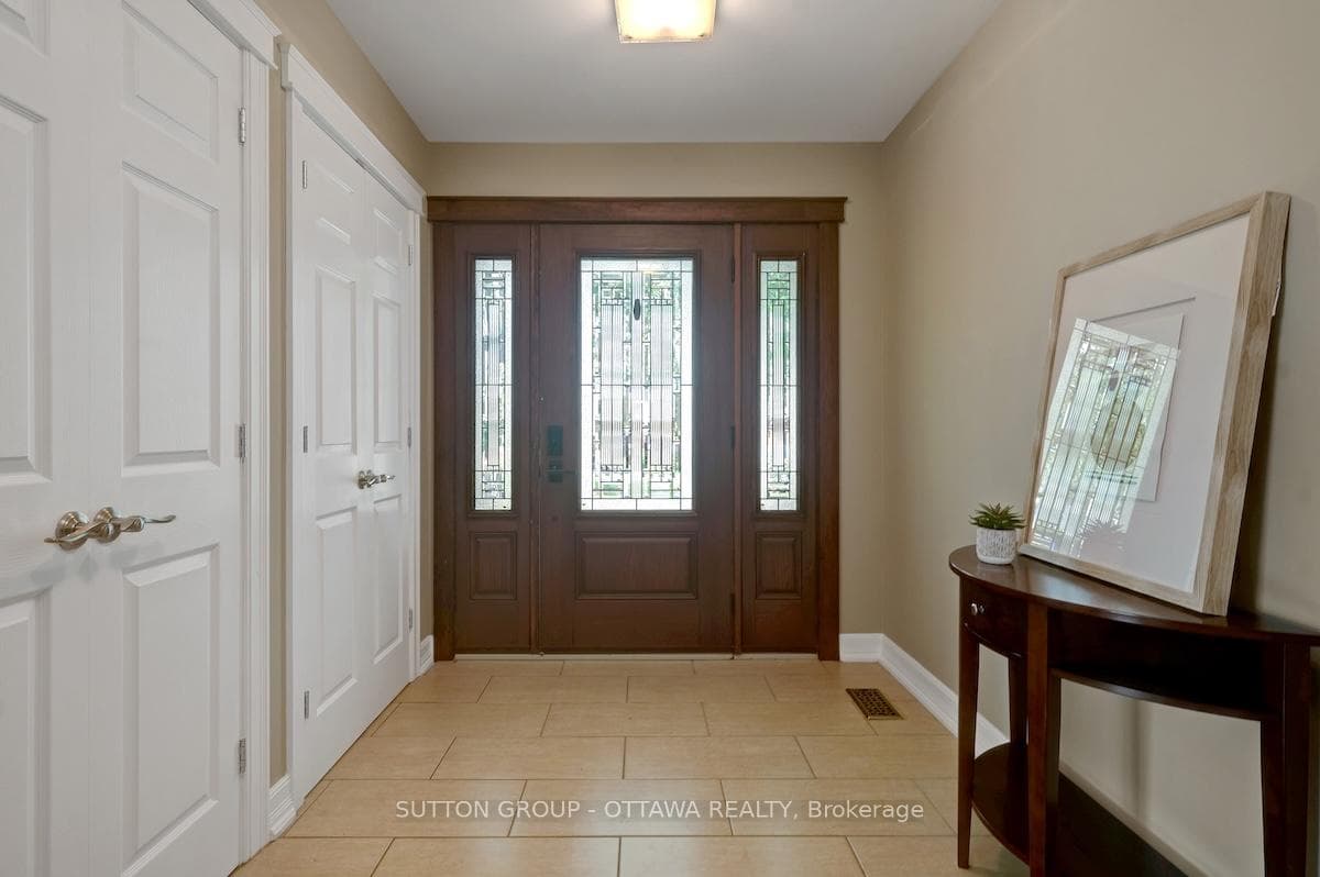 680 Weston Drive photo 5