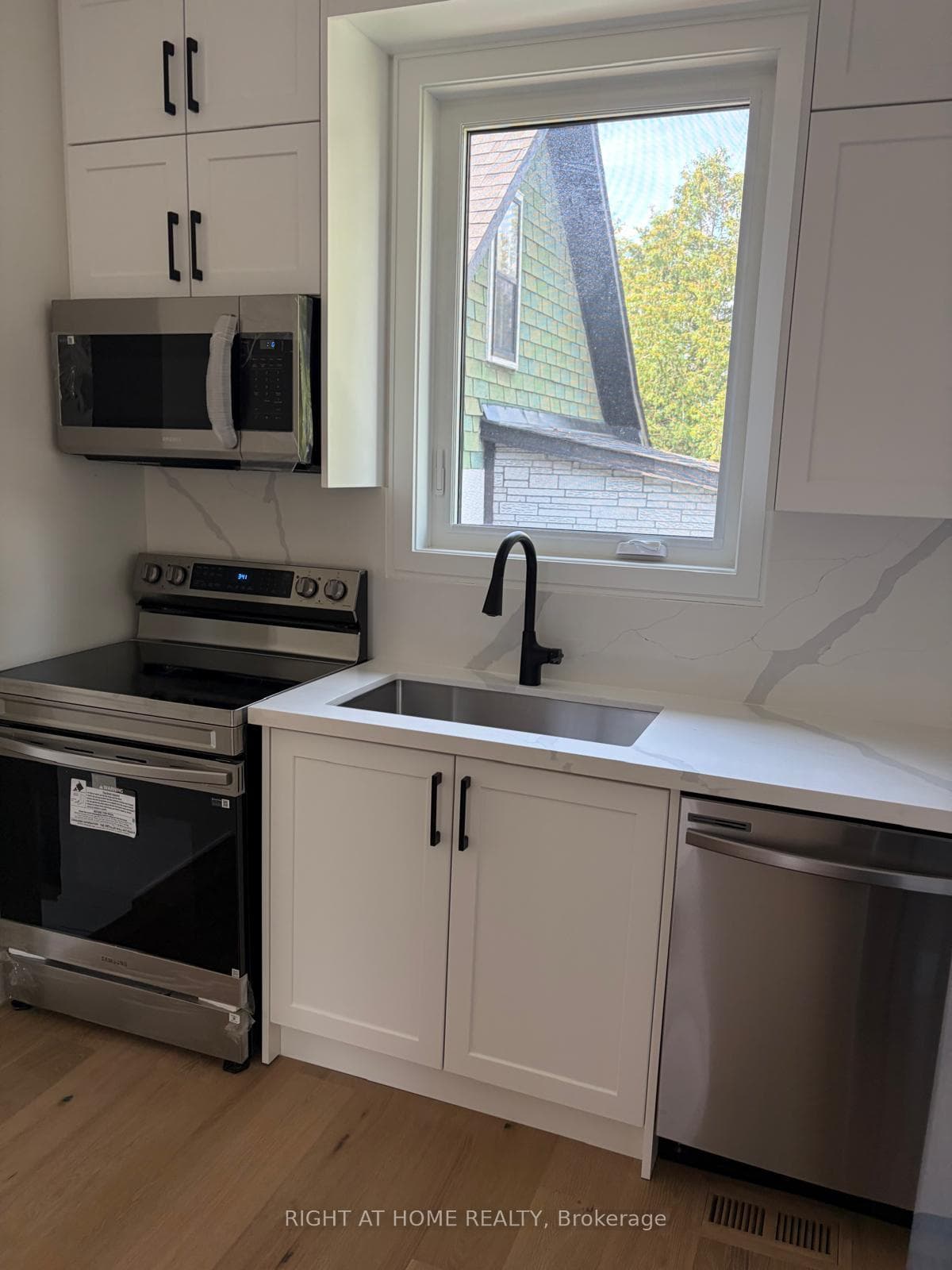 376 Mitchell Avenue photo 6