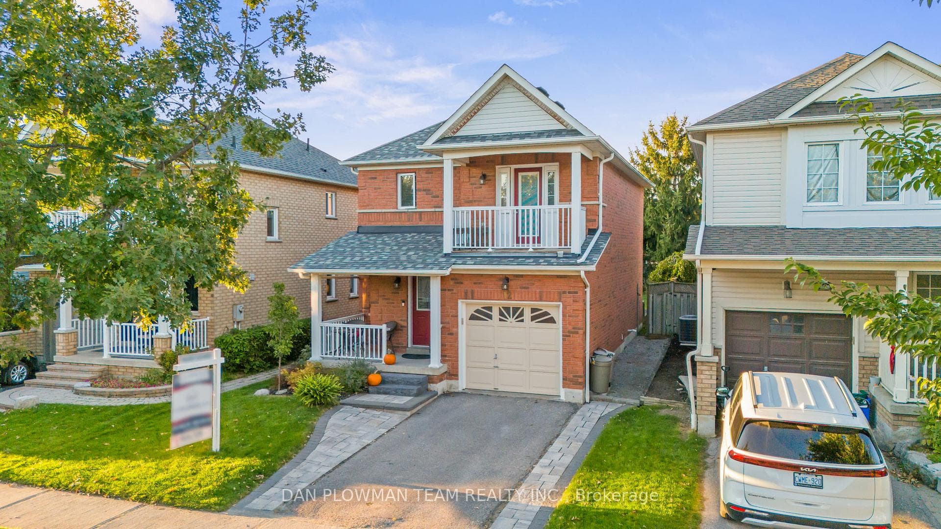 12 Breakwater Drive photo 1