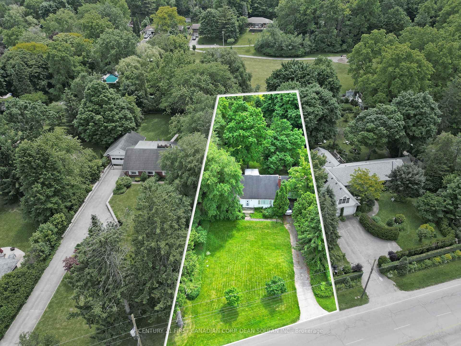 740 Springbank Drive photo 6