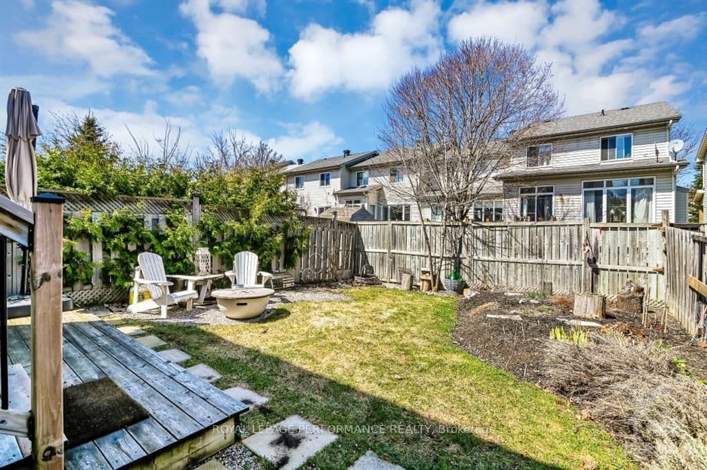 126 KINCARDINE Drive photo 28