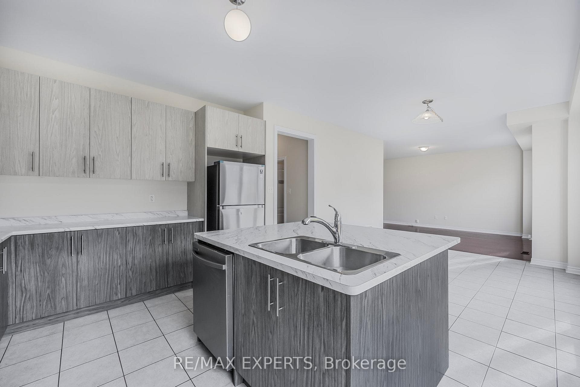 26 Mclean Avenue photo 13