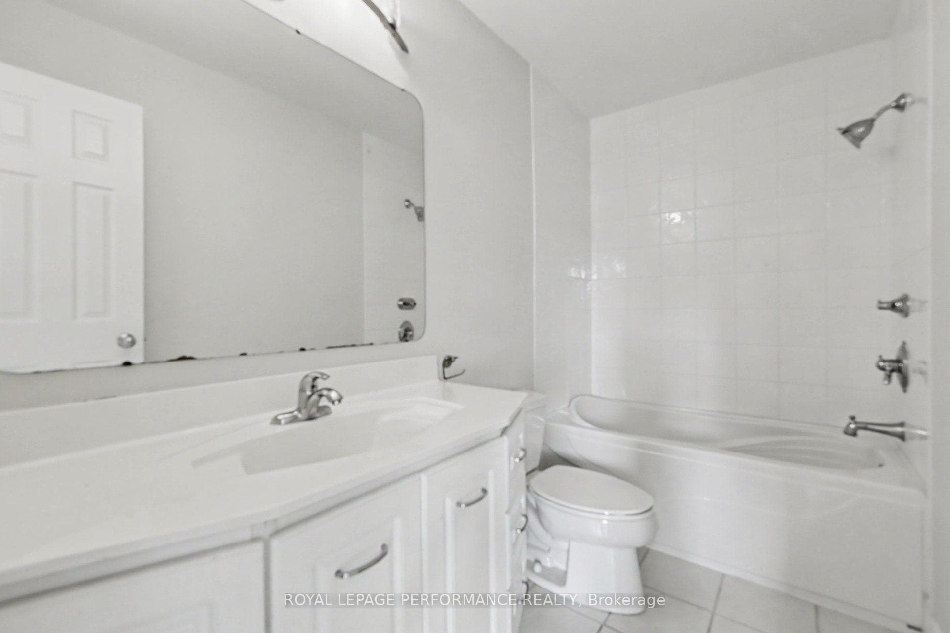 8 Southport Drive photo 17