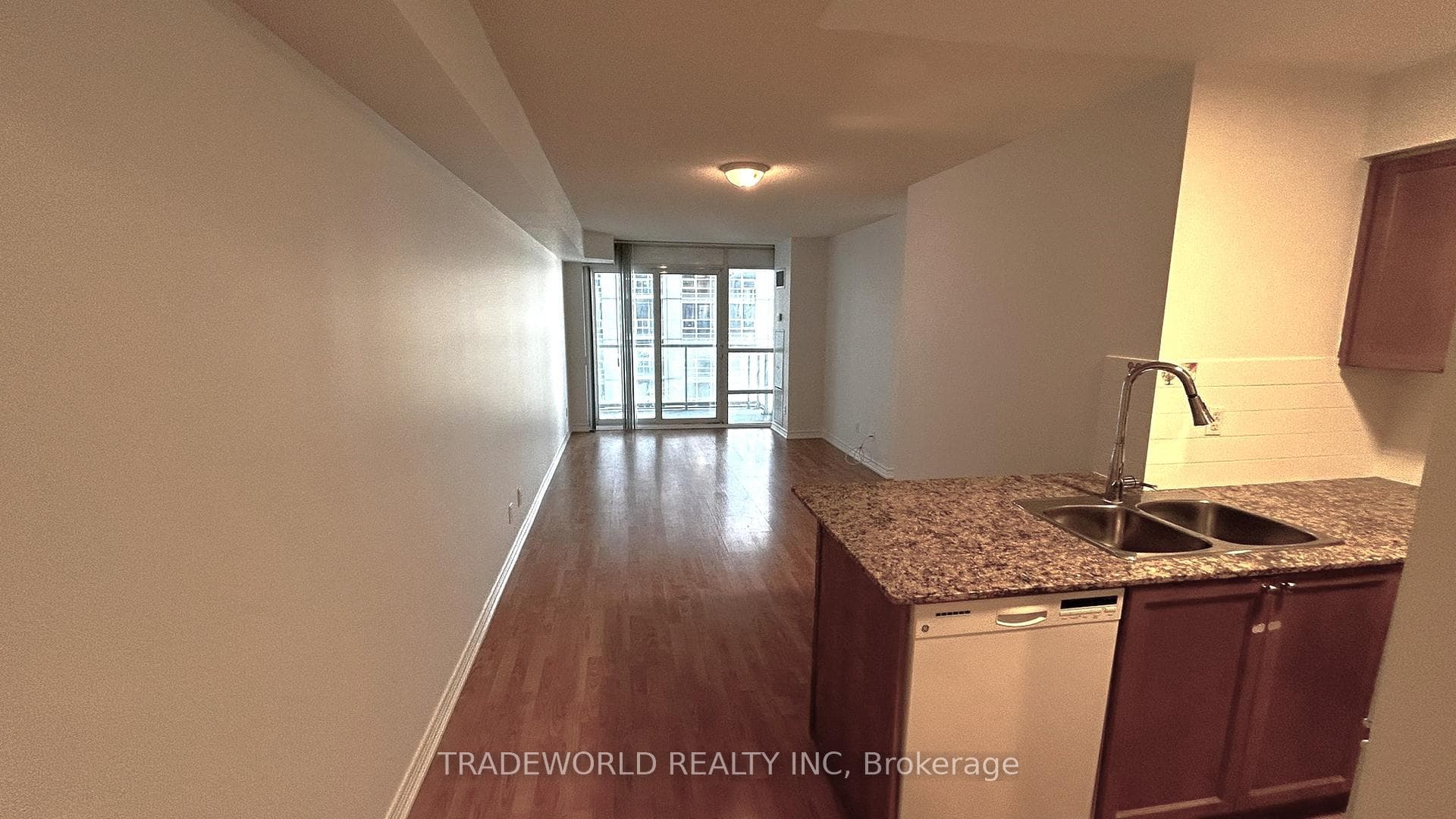 761 Bay Street Unit 701 photo 2