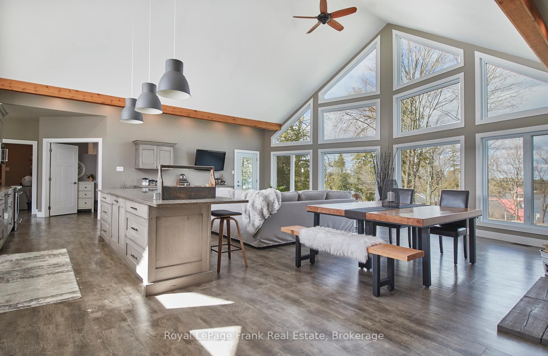 2269 McCracken's Landing Road photo 7