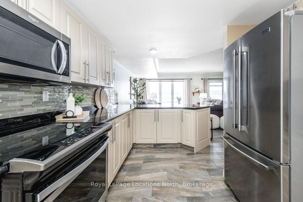 4 BECK Boulevard Unit 6 photo 12
