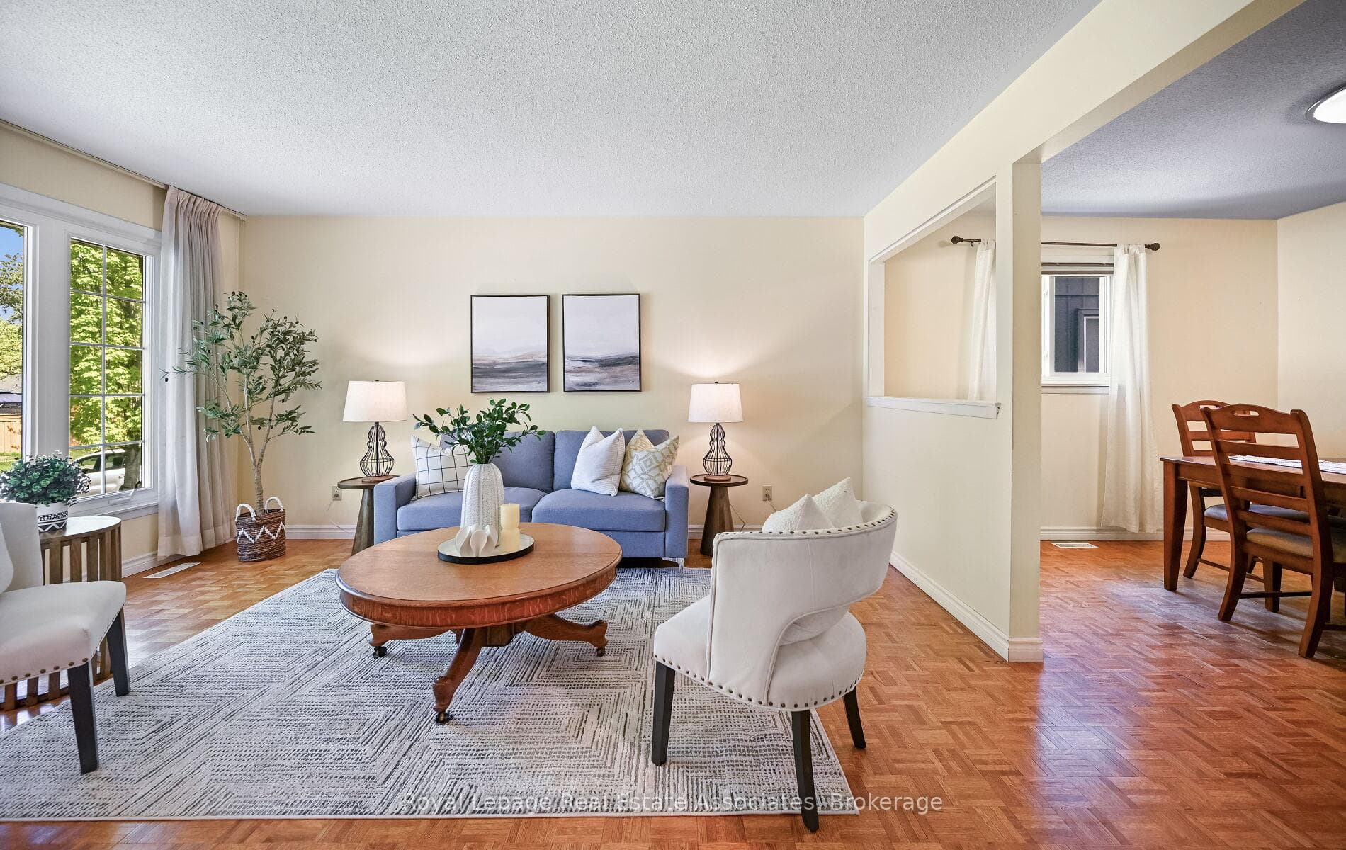10 Charing Drive photo 5