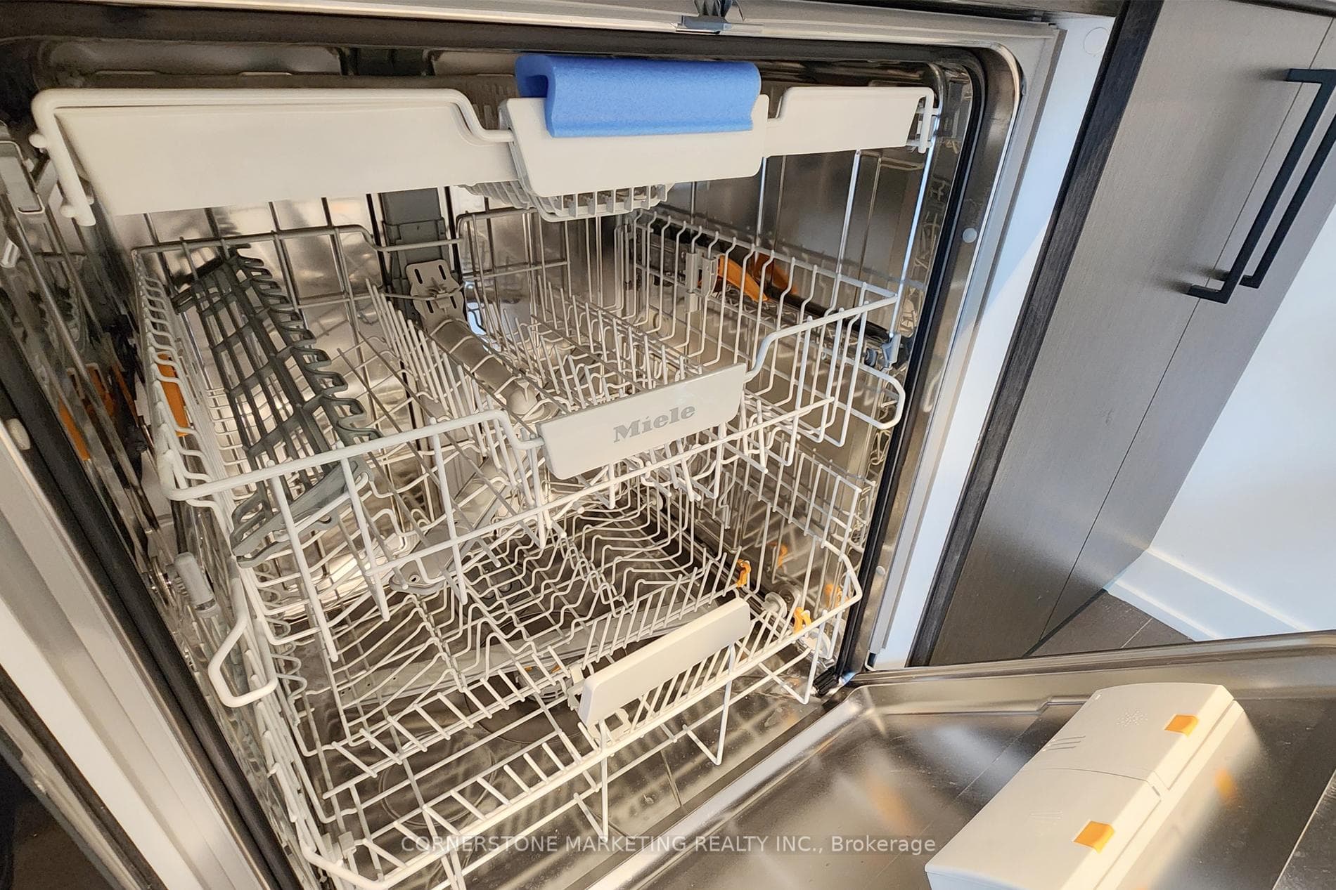 91 Montclair Avenue Unit 512 photo 19