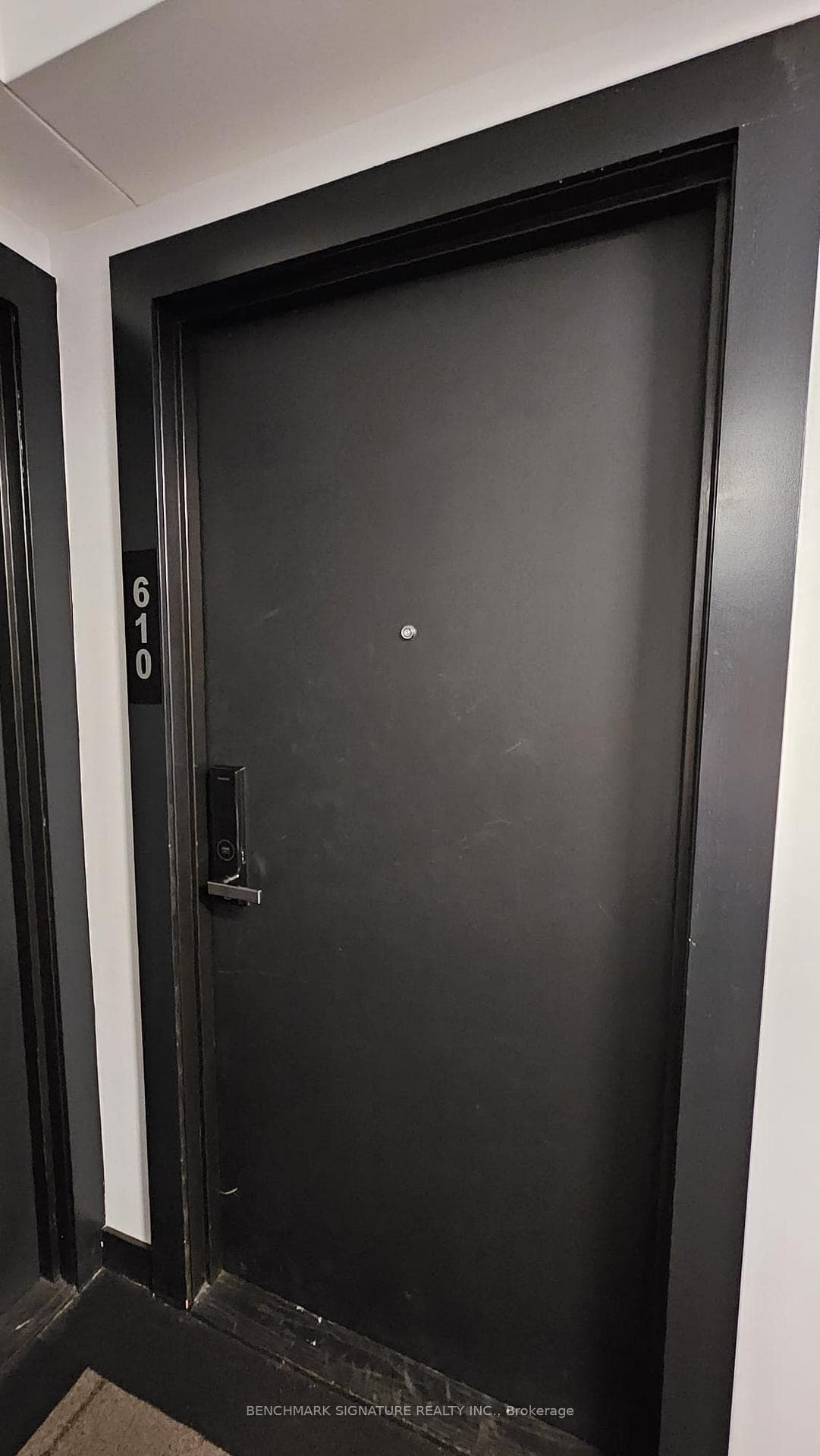 77 Shuter Street Unit 610 photo 6