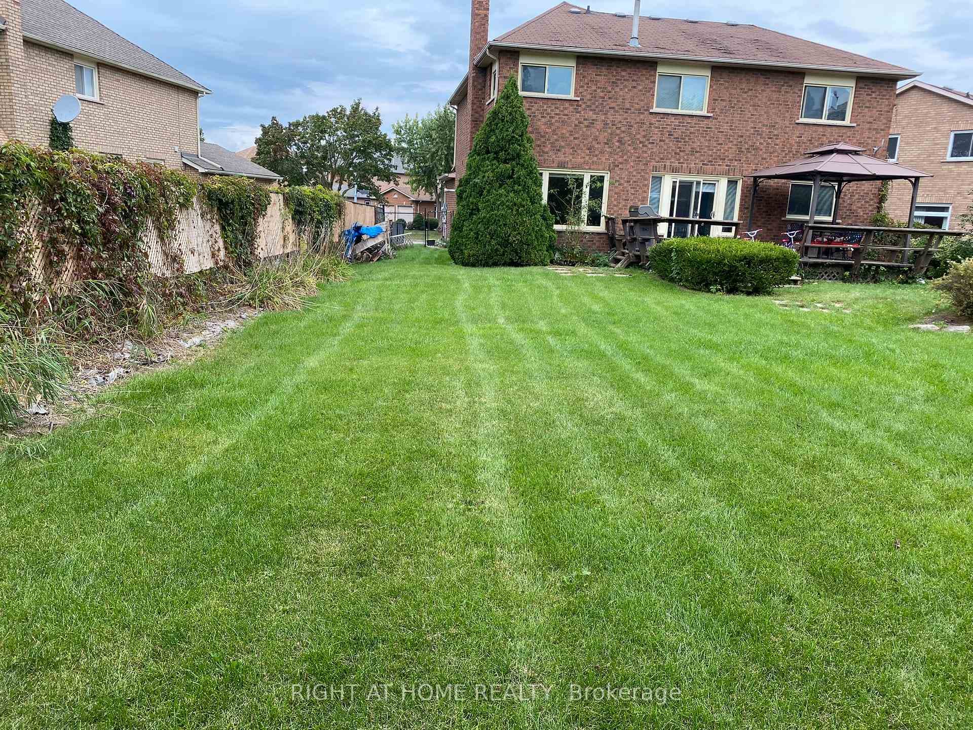 92 Nelson Circle photo 28