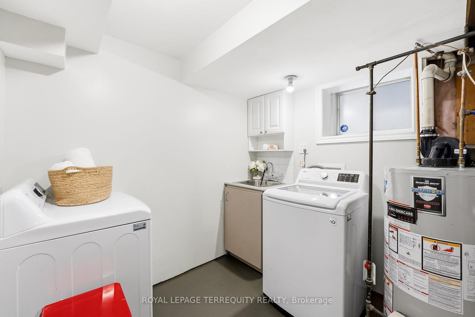 8 Vianney Avenue photo 41