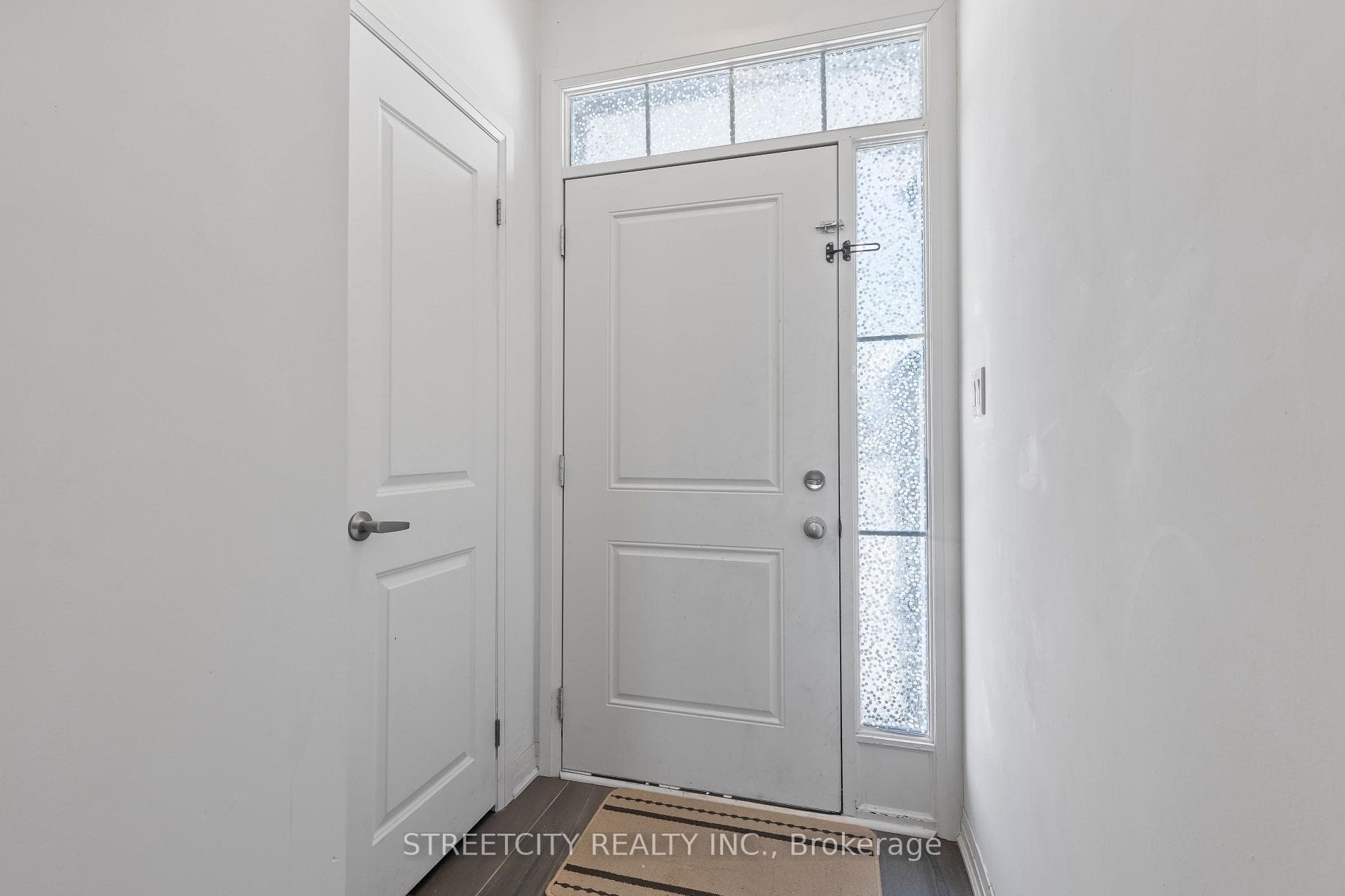 82 Middleton Street photo 5